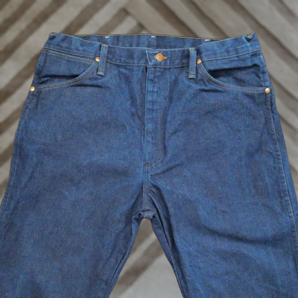Wrangler VINTAGE Wrangler Jeans Mens 36x31 Blue Denim Pants Cowboy Cut 13MWZ Y2K Straight 5-Pocket Design Mens Size US 34 / EU 50 - 1 Thumbnail
