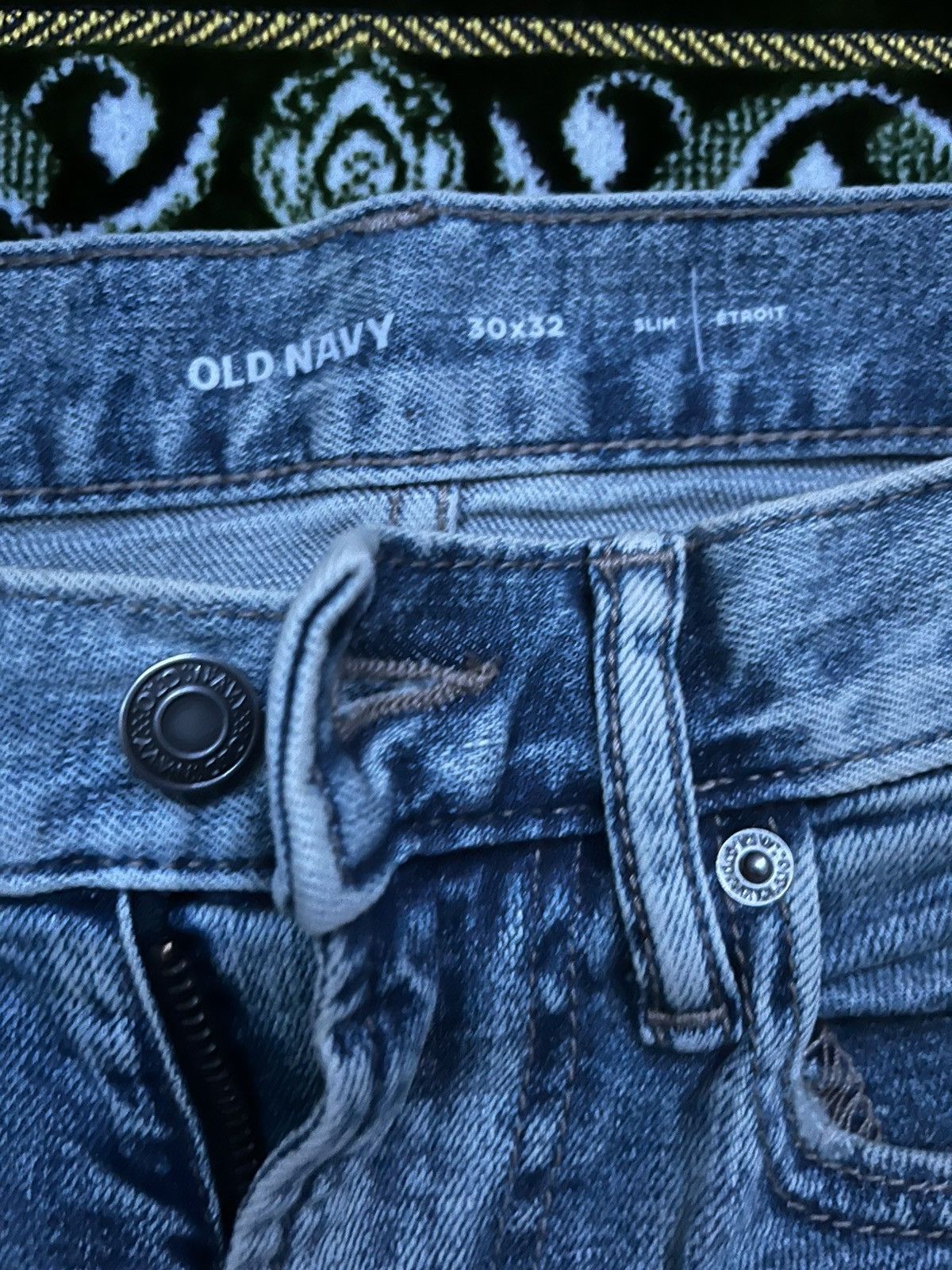 Old Navy Old Navy Slim Fit Light Wash Jeans 30x32 Size US 32 / EU 48 - 3 Thumbnail