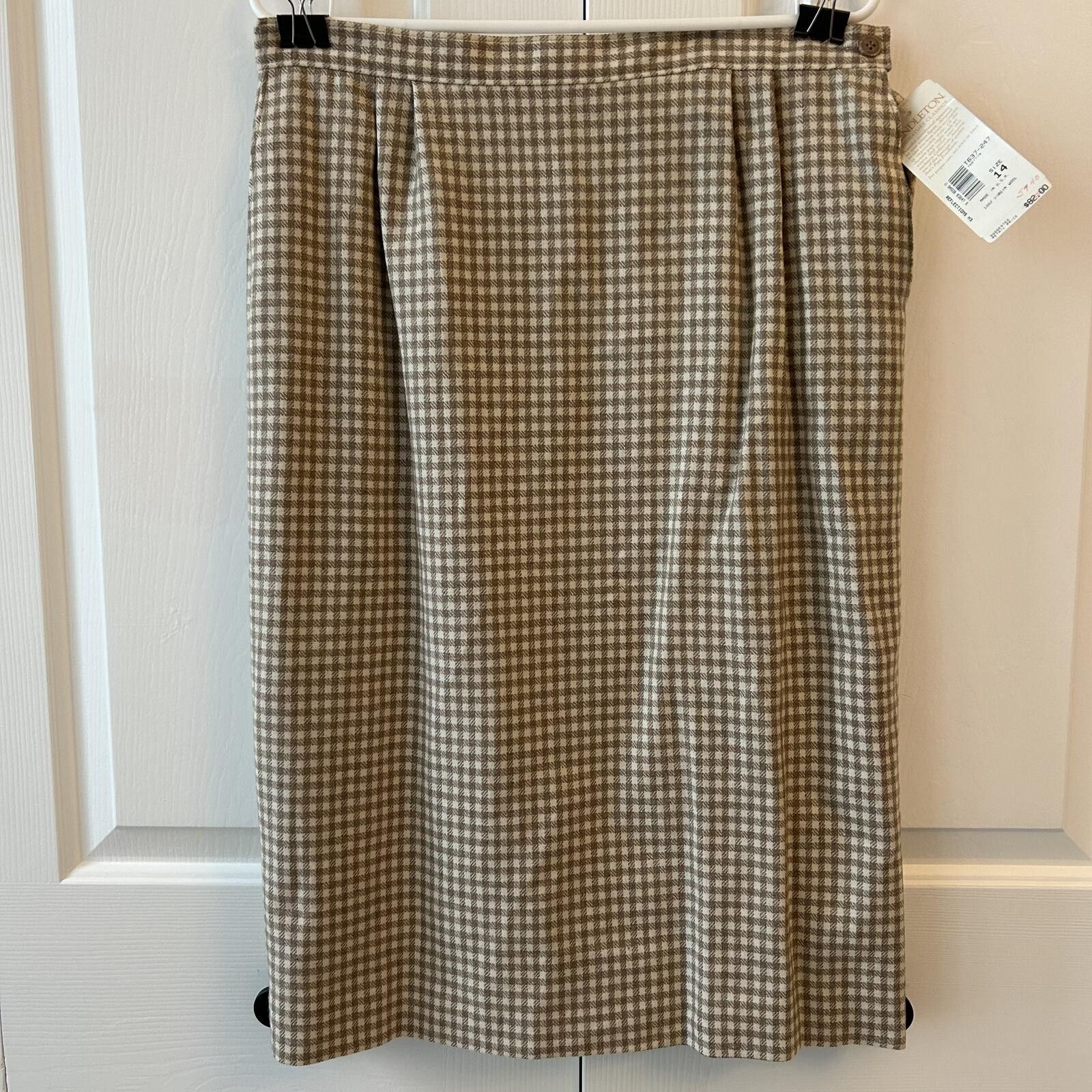 Pendleton Pendleton Women’s size 14 Skirt 100% virgin wool Size 36" / US 14 / IT 50 - 1 Thumbnail