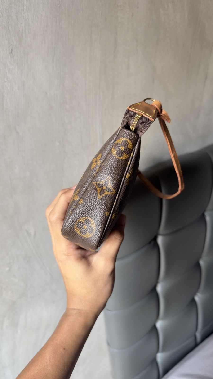 Louis Vuitton Louis Vuiton Pochette Size ONE SIZE - 7 Thumbnail