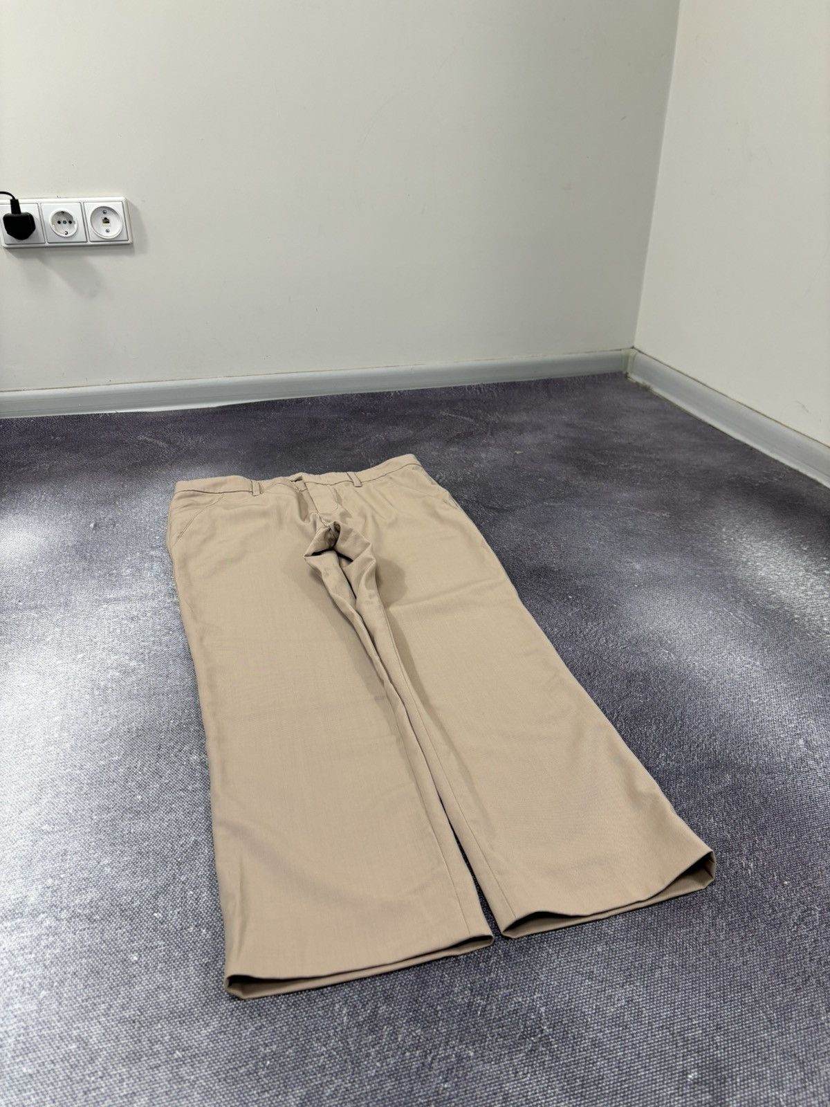 Prada Prada Women’s Straight Fit Beige Luxury Wool Pants Size 28" / US 6 / IT 42 - 3 Thumbnail