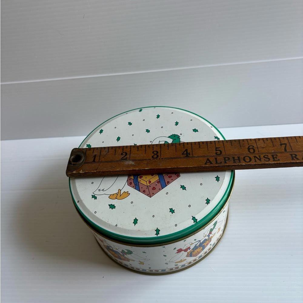 Designer Round Christmas Goose Tin Can Size ONE SIZE - 3 Thumbnail