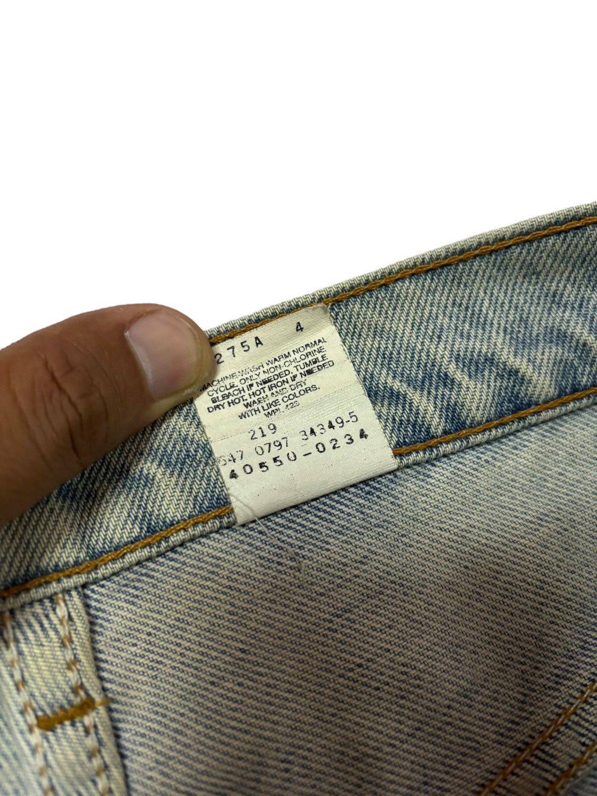 Levi's Vtg Levis 550 Relaxed Raw Distressed Jeans Size US 31 - 12 Thumbnail