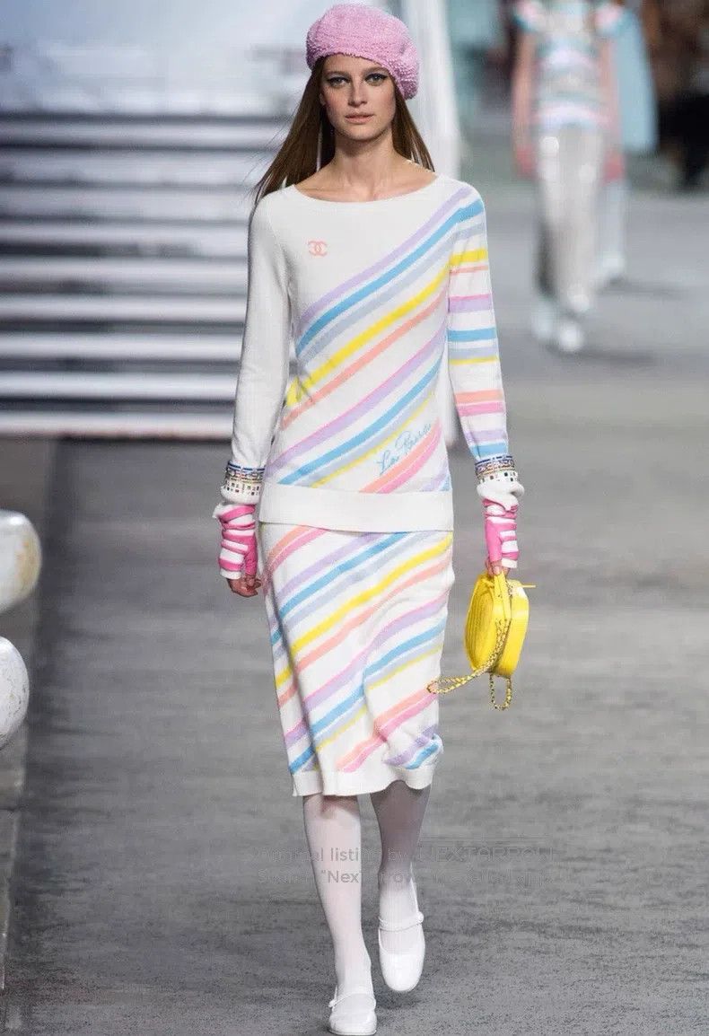 Chanel Chanel Sweater Size XXS / US 00 / IT 34 - 7 Thumbnail