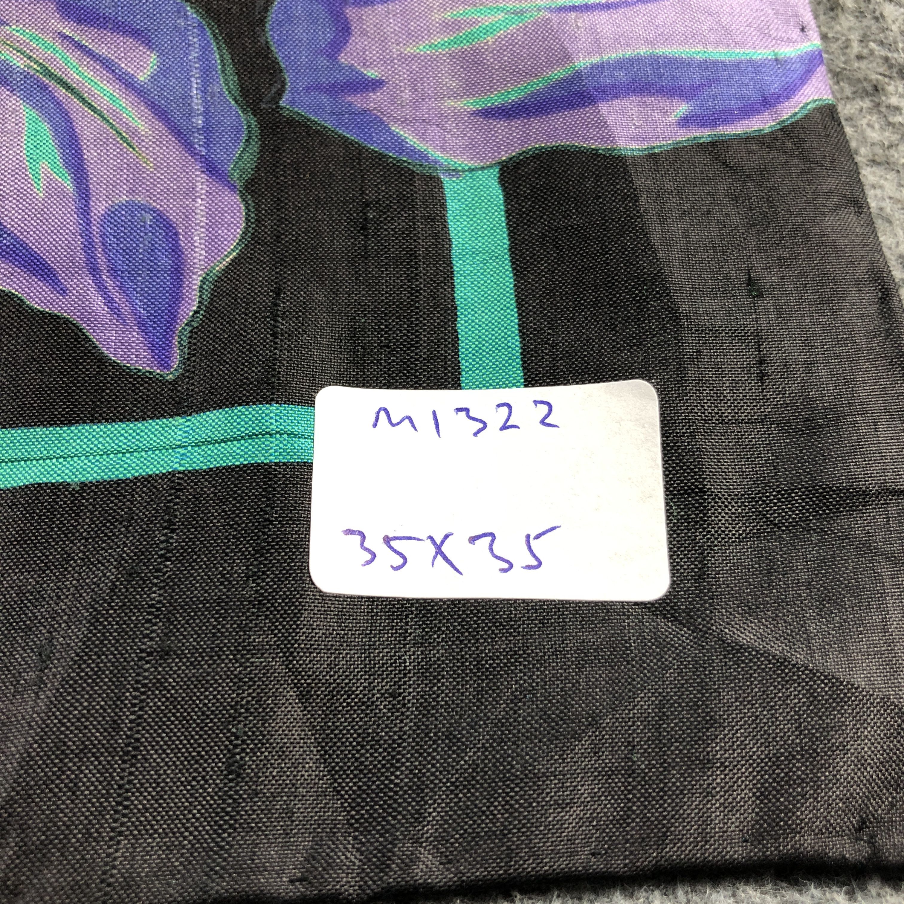 Vintage Vintage Luxury Floral Hand Rolled Silk Scarf M1322 Size ONE SIZE - 5 Thumbnail