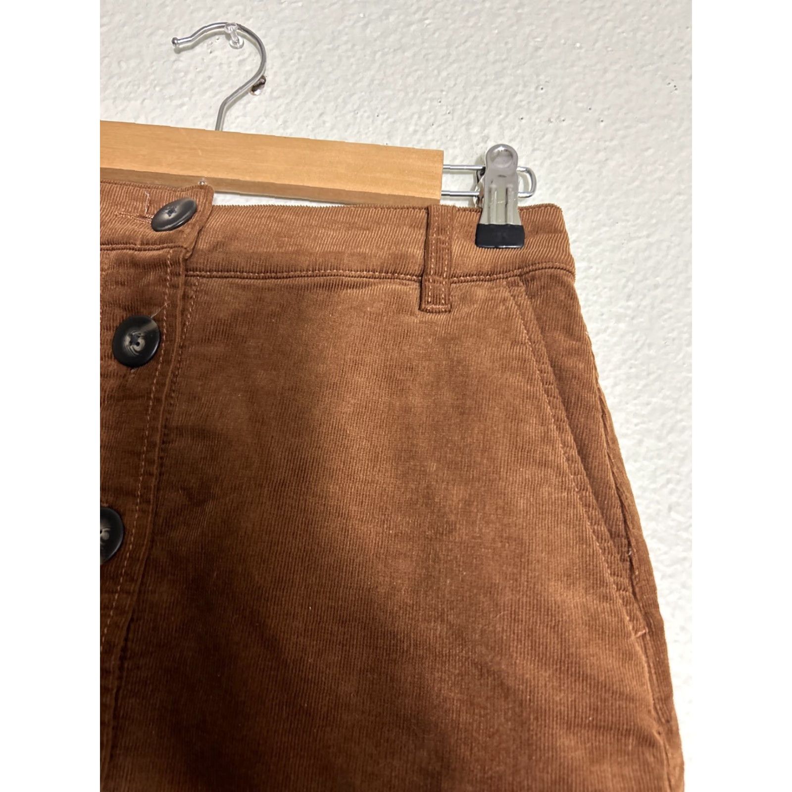 Vintage CAbi Corduroy Mini Skirt Brown 4 Women's Short Button-Up Fall Preppy Tweed 28X19 Belts? Size 27" / US 4 / IT 40 - 4 Thumbnail