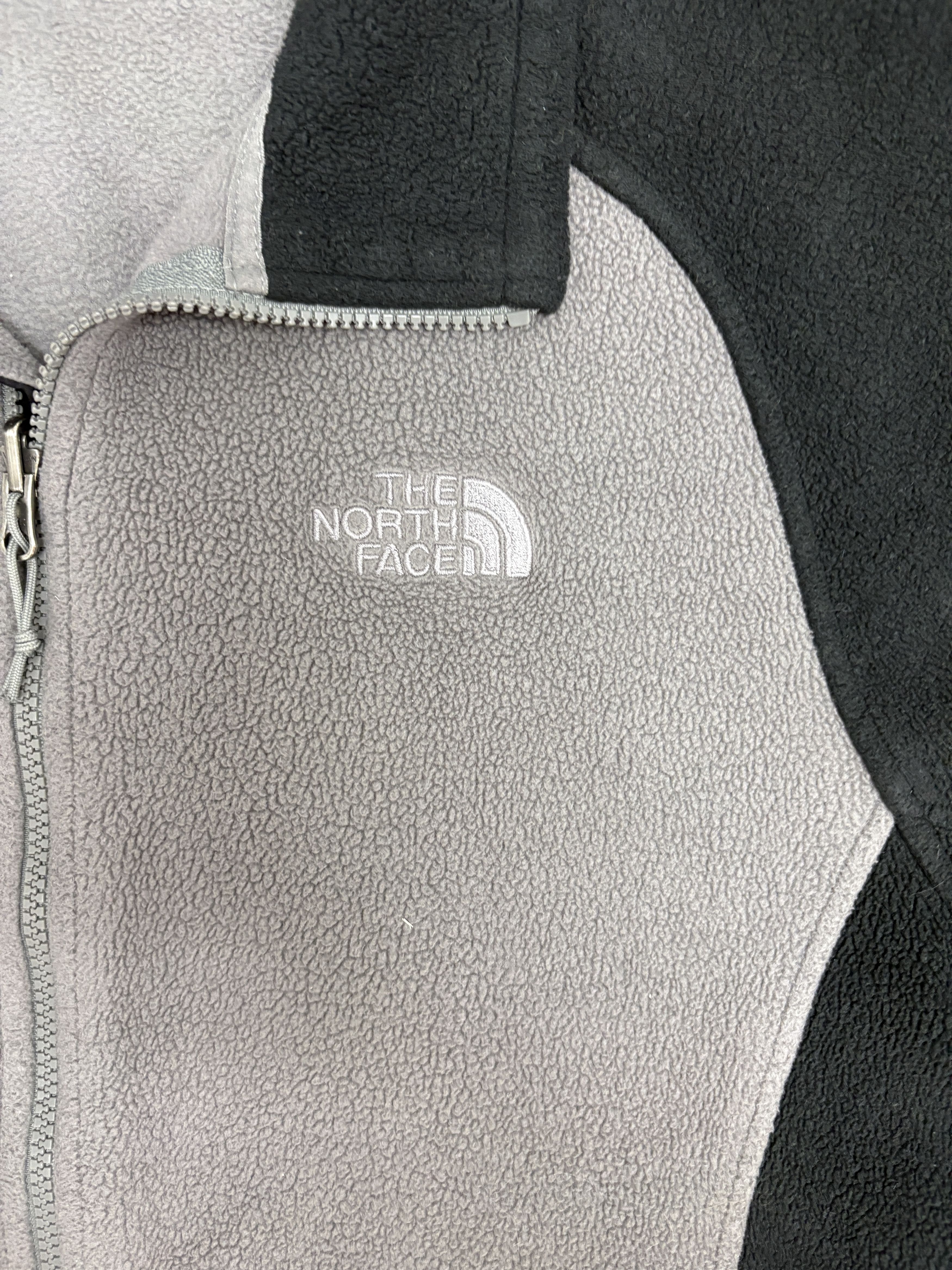 The North Face The North Face Embroidered Vintage Grey Fleece Sweater Size US M / EU 48-50 / 2 - 2 Thumbnail