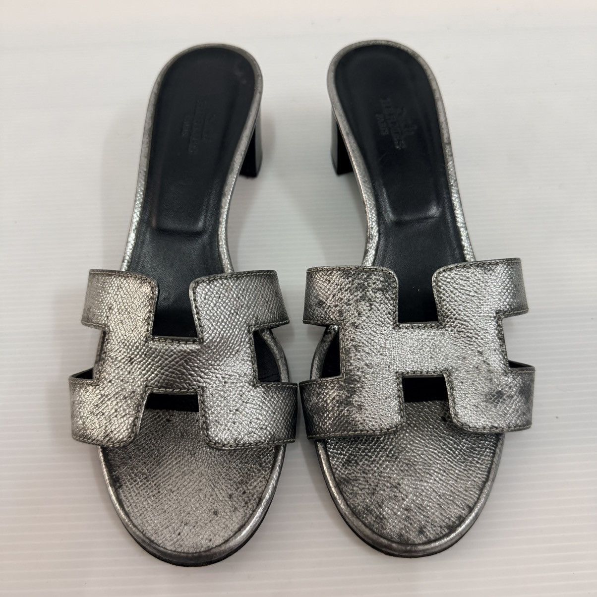 Hermes Hermes Metallic Grey Leather Oasis Slide Sandals Size US 8 / IT 38 - 1 Thumbnail