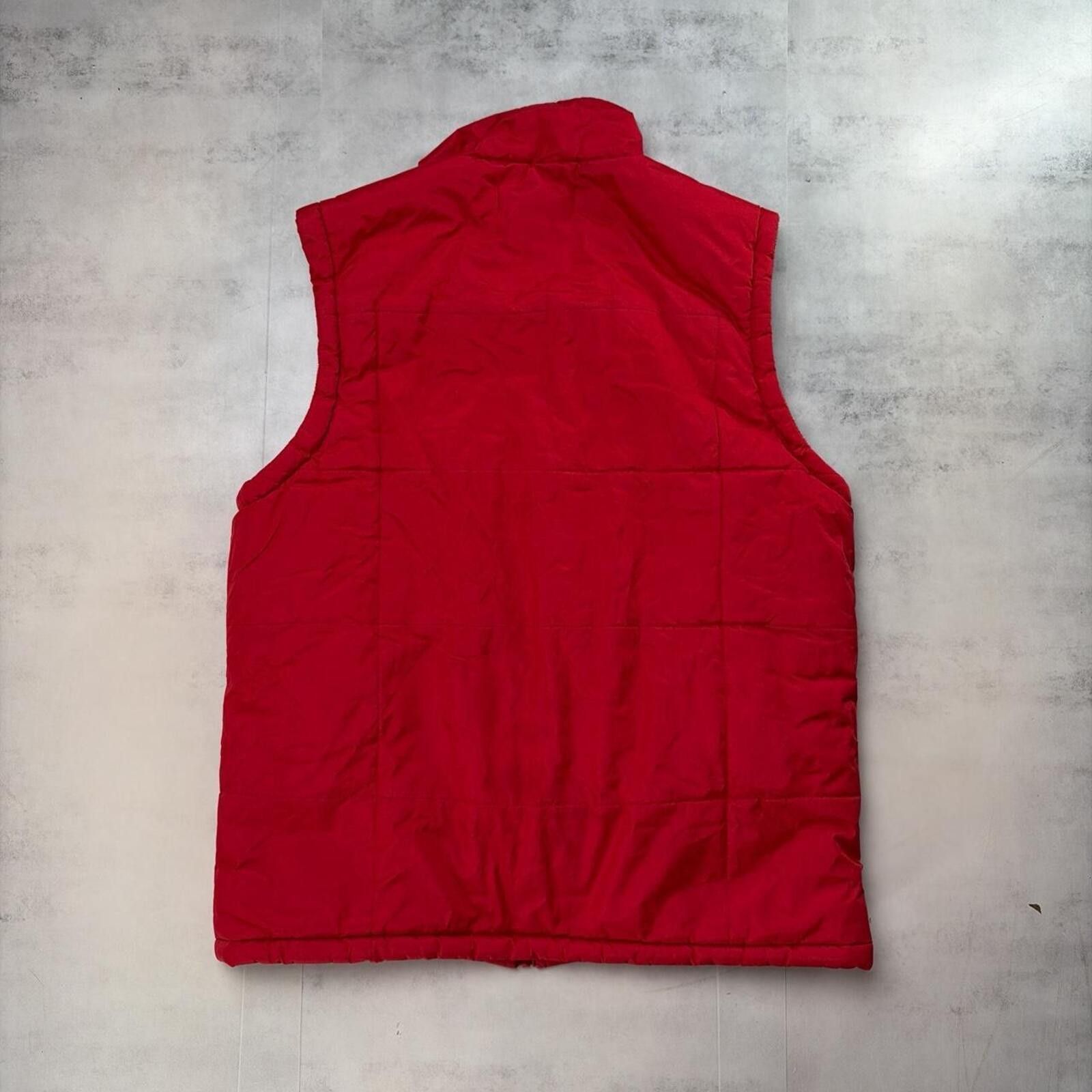 Ferrari Vintage 90’s Red Ferrari Racing Puffer Vest Size US L / EU 52-54 / 3 - 6 Thumbnail
