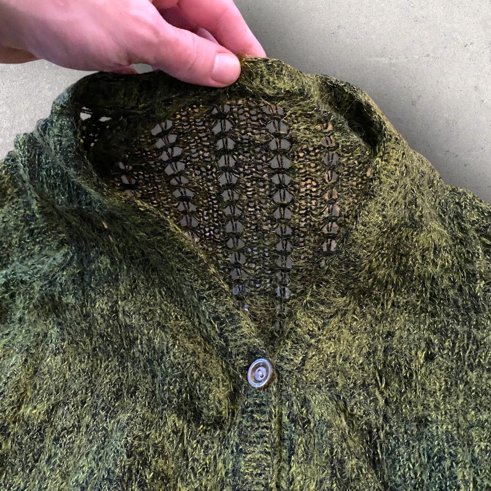Vintage Vintage 1960s Swaggy Green Mohair Wool Cardigan Size S / US 4 / IT 40 - 4 Thumbnail