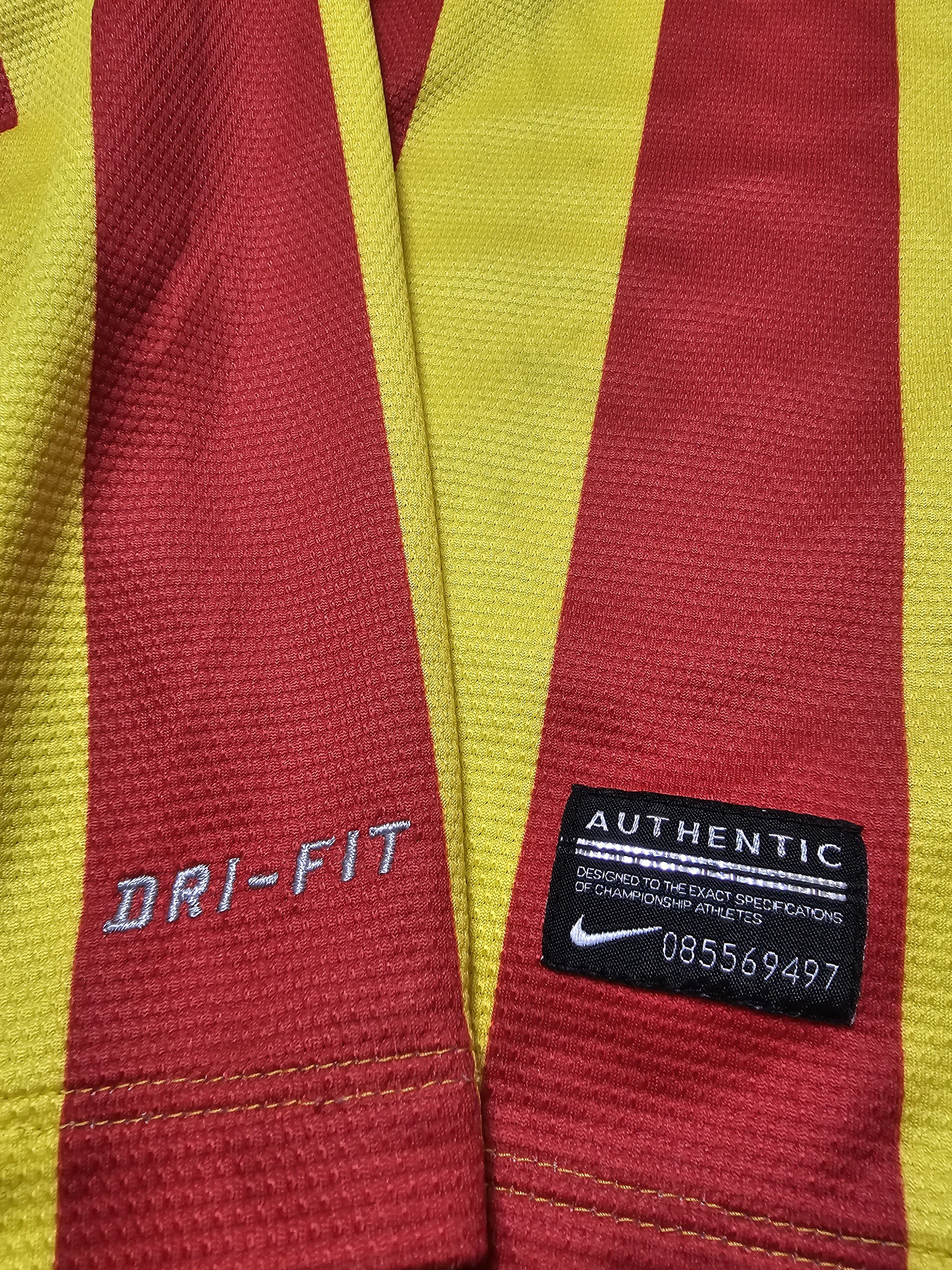 Nike BARCELONA 2013 2014 AWAY FOOTBALL SHIRT SOCCER JERSEY Size US S / EU 44-46 / 1 - 8 Thumbnail