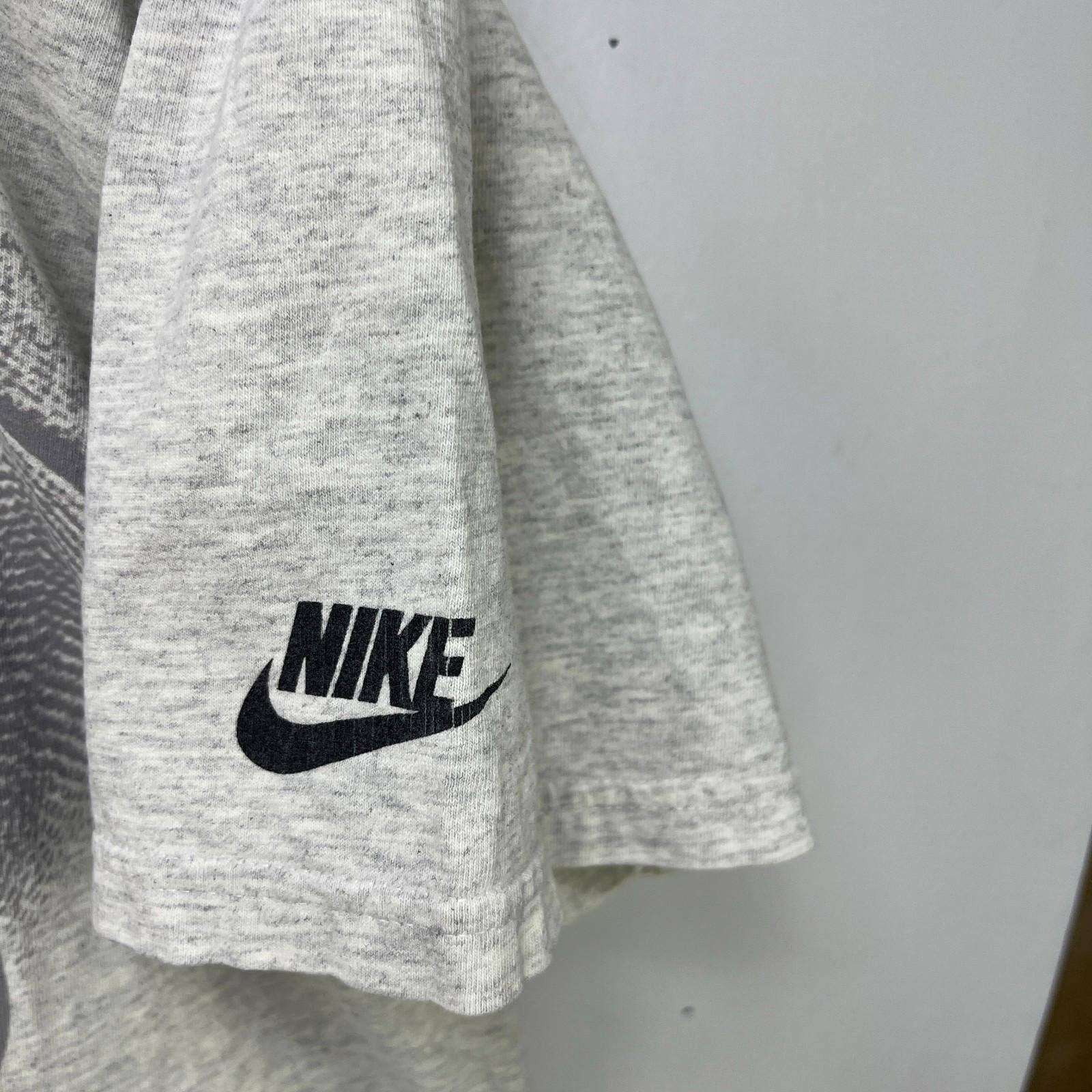 Nike Vintage 90s Michael Jordan's Restaurant Nike T-Shirt Large Size US L / EU 52-54 / 3 - 4 Thumbnail