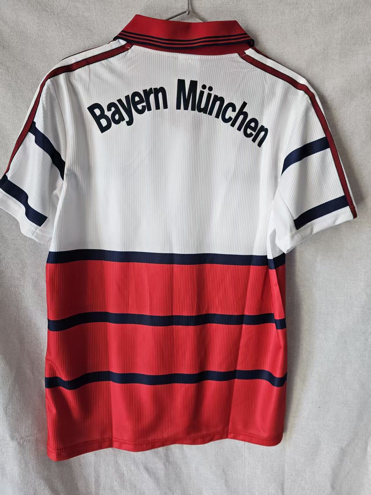 Other 1998 2001 Bayern Munich Jersey Away Size US M / EU 48-50 / 2 - 4 Thumbnail