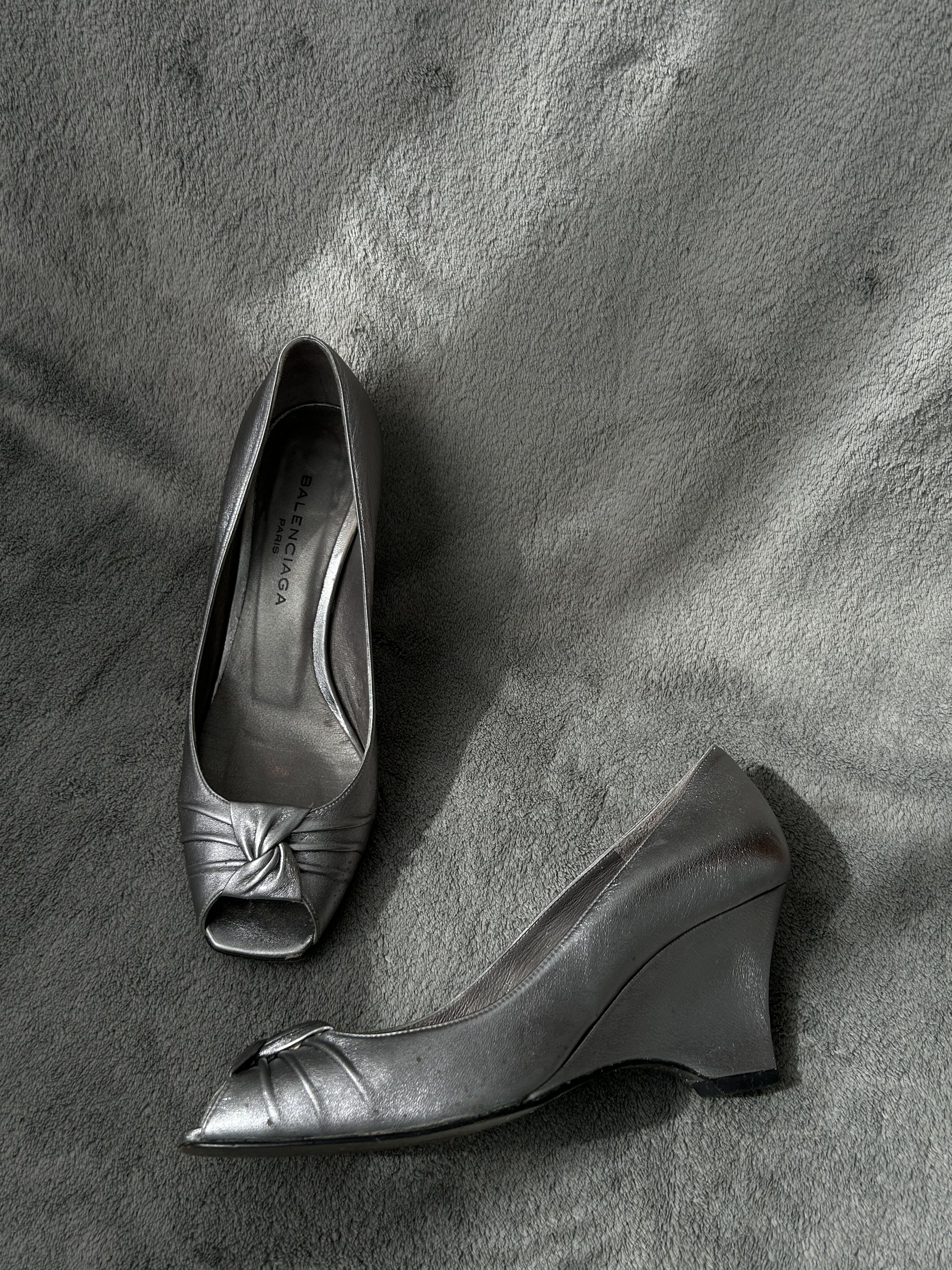 Balenciaga Balenciaga Paris Metallic Leather Peep-Toe Heels Size US 6 / IT 36 - 1 Thumbnail