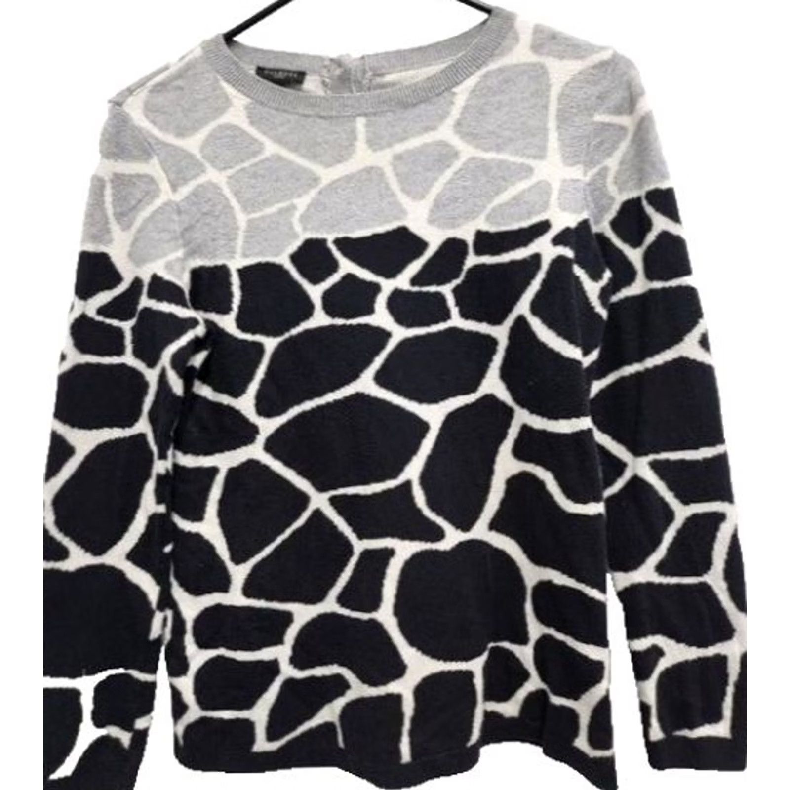 Talbots Talbots Sweater Womens Petite Medium Black Gray Giraffe Print Pullover Crew Neck Size M / US 6-8 / IT 42-44 - 2 Thumbnail
