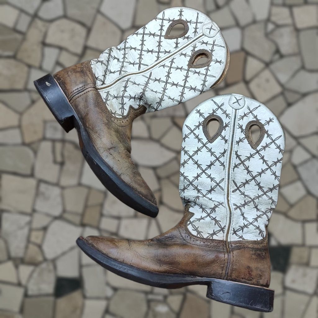 Twisted X Twisted X Western Boots Ruff Stock Bomber White Mens 9 D Leather Barbed Wire Rubber Cushioned Square Toe Slip On Western Cowboy Boot Mens Size US 9 / EU 42 - 1 Thumbnail