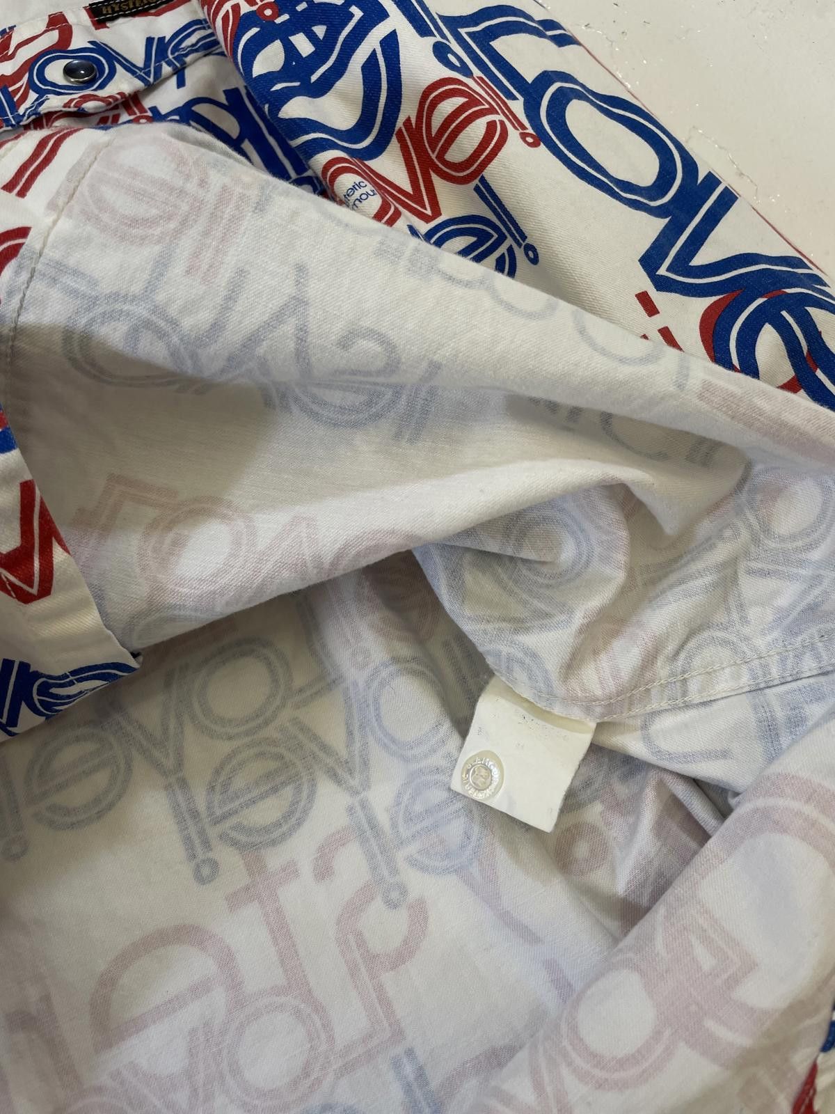 Hysteric Glamour Hysteric Glamour White red and blue logo button up Size US M / EU 48-50 / 2 - 3 Thumbnail