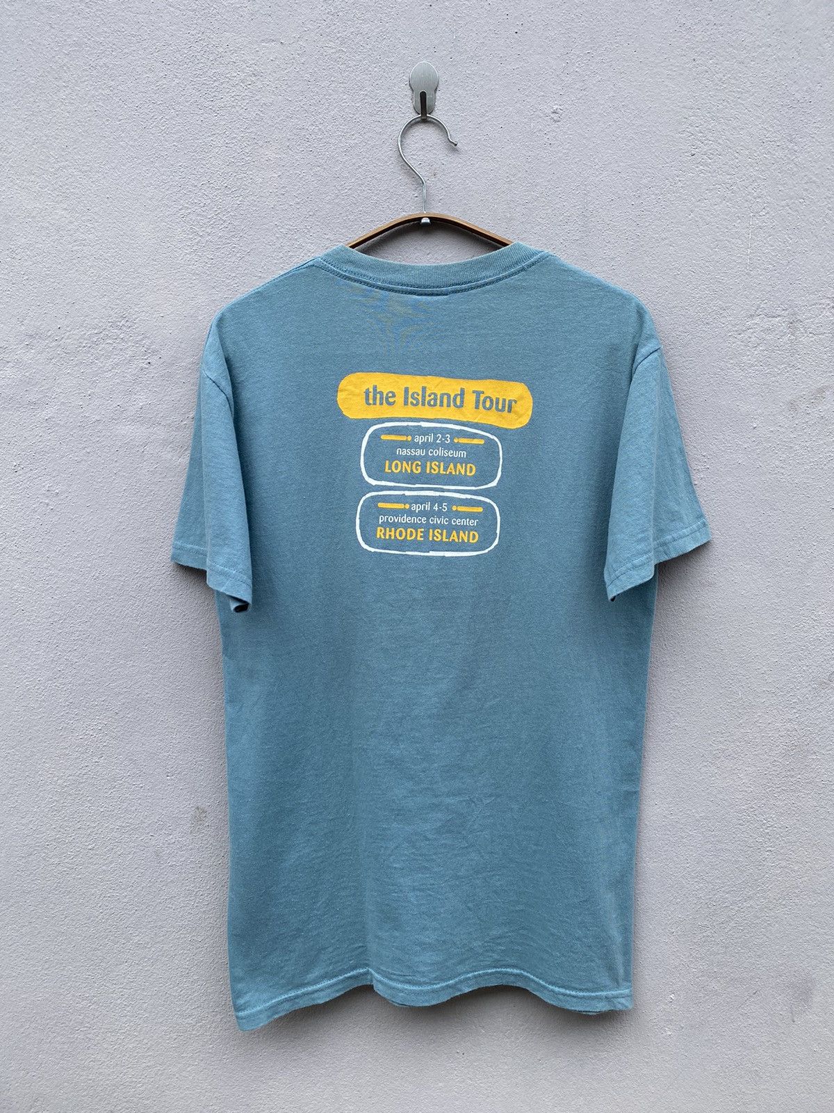 Band Tees × Designer × Vintage Vintage 2005 PHISH The Island Tour Artwork by Dan Sharp Size US S / EU 44-46 / 1 - 12 Thumbnail