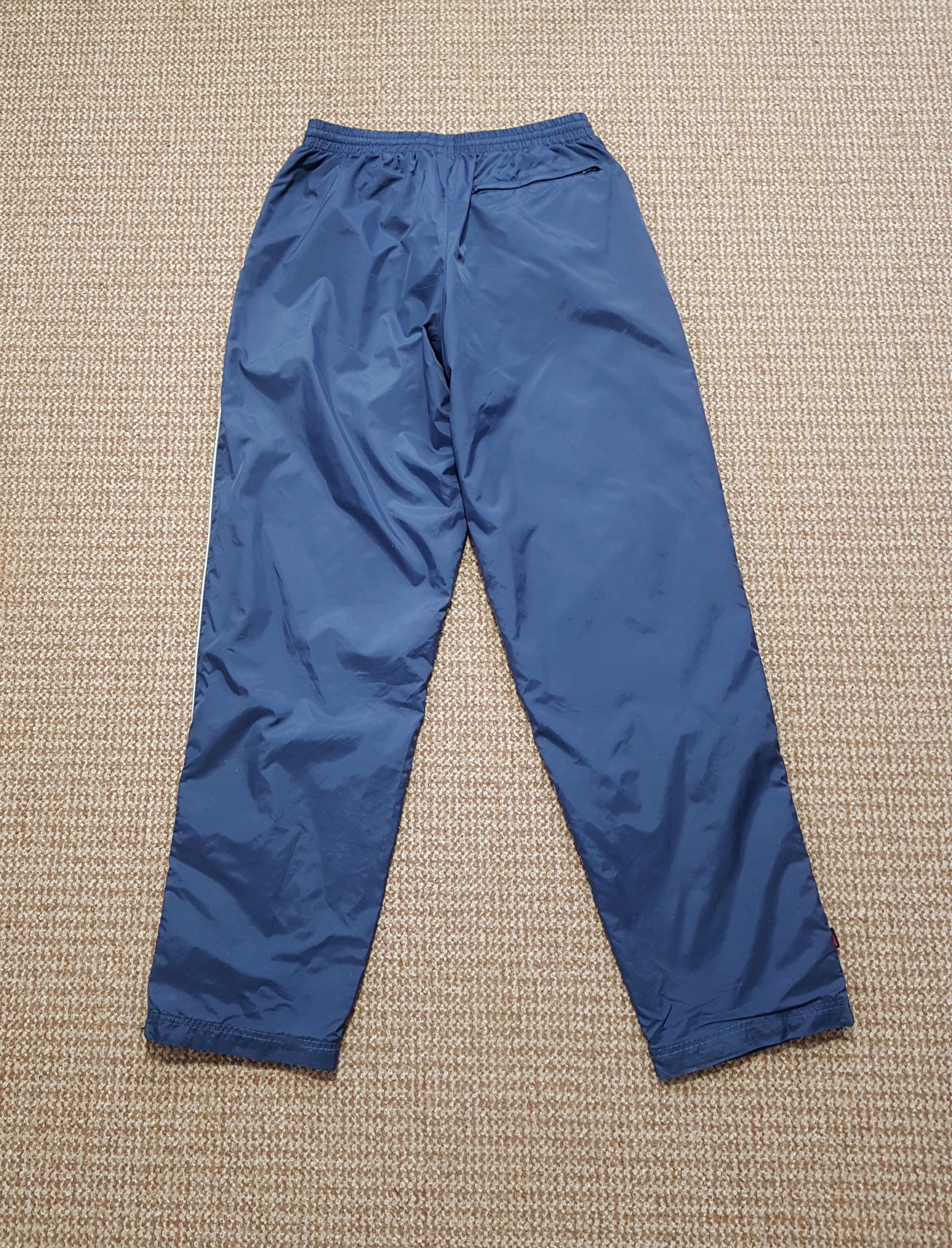 Nike Nike Y2K Vintage Nylon Loose Track Pants Rubber Logo sz M Size US 32 / EU 48 - 4 Thumbnail
