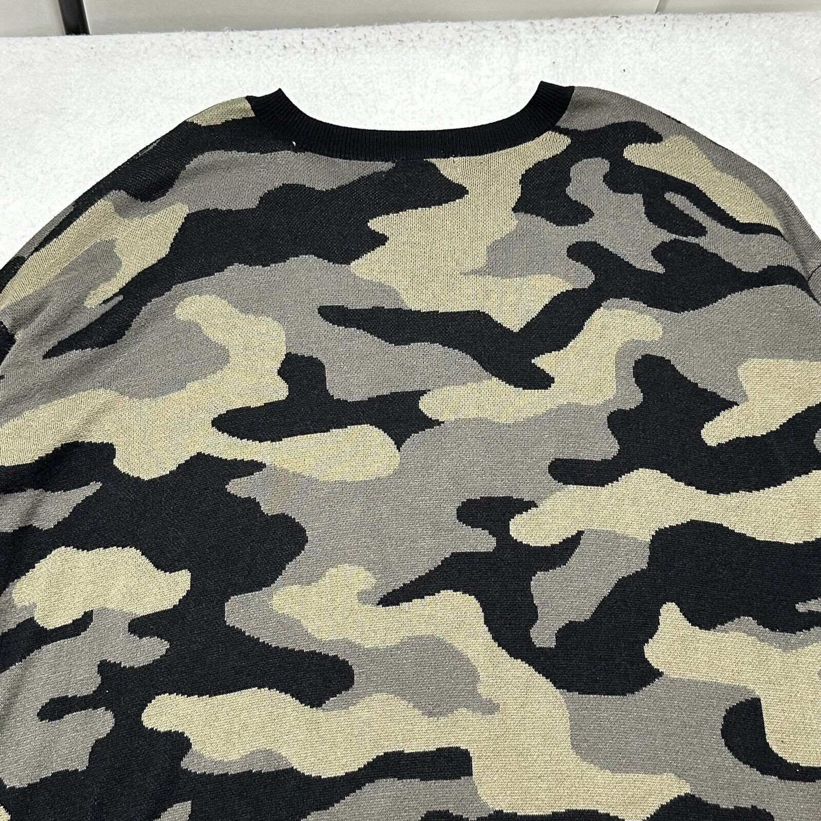 Isaac Mizrahi Isaac Mizrah XXL Crewneck Sweatshirt Camo Pattern Pullover Size XXL / US 16-18 / IT 52-54 - 11 Thumbnail