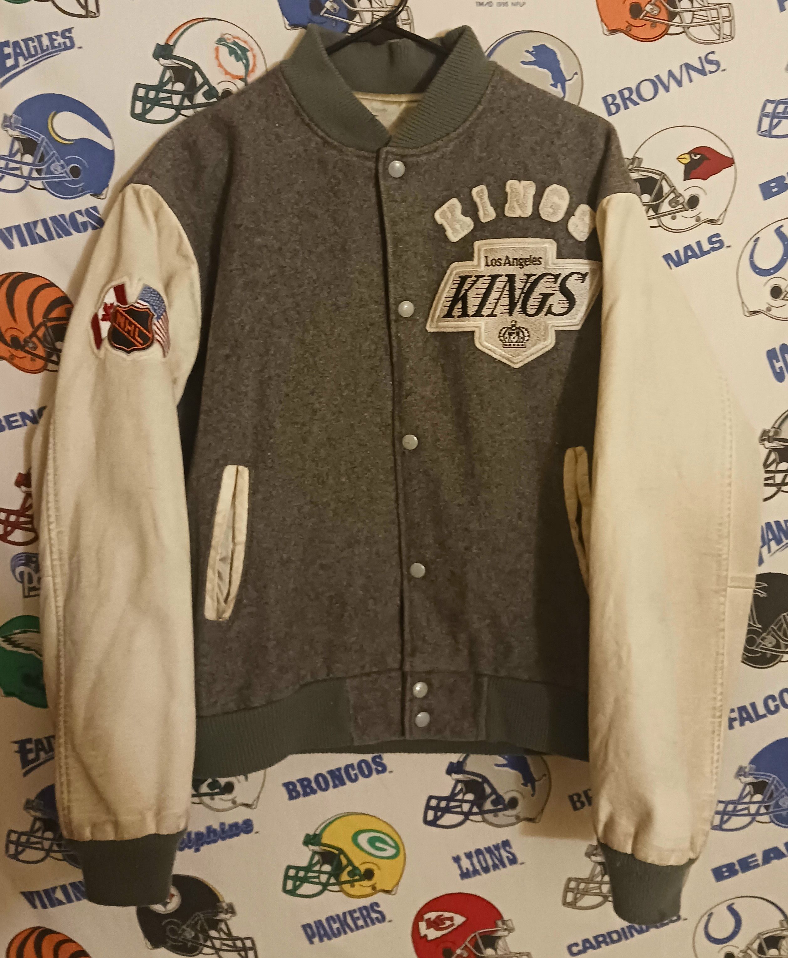 image of Vintage Chalk Line Los Angeles Kings Nhl Hockey Lettermans in Grey/Silver/White, Men's (Size Medium