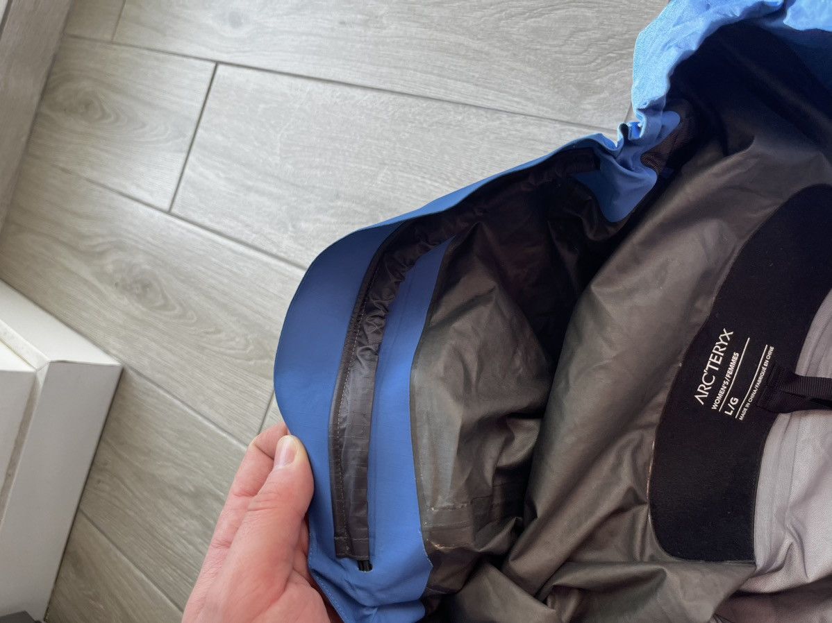 Arc'teryx × Goretex Arctery Beta SL Hybrid Gore Tex Hooded Jacket Womens Size L / US 10 / IT 46 - 21 Thumbnail