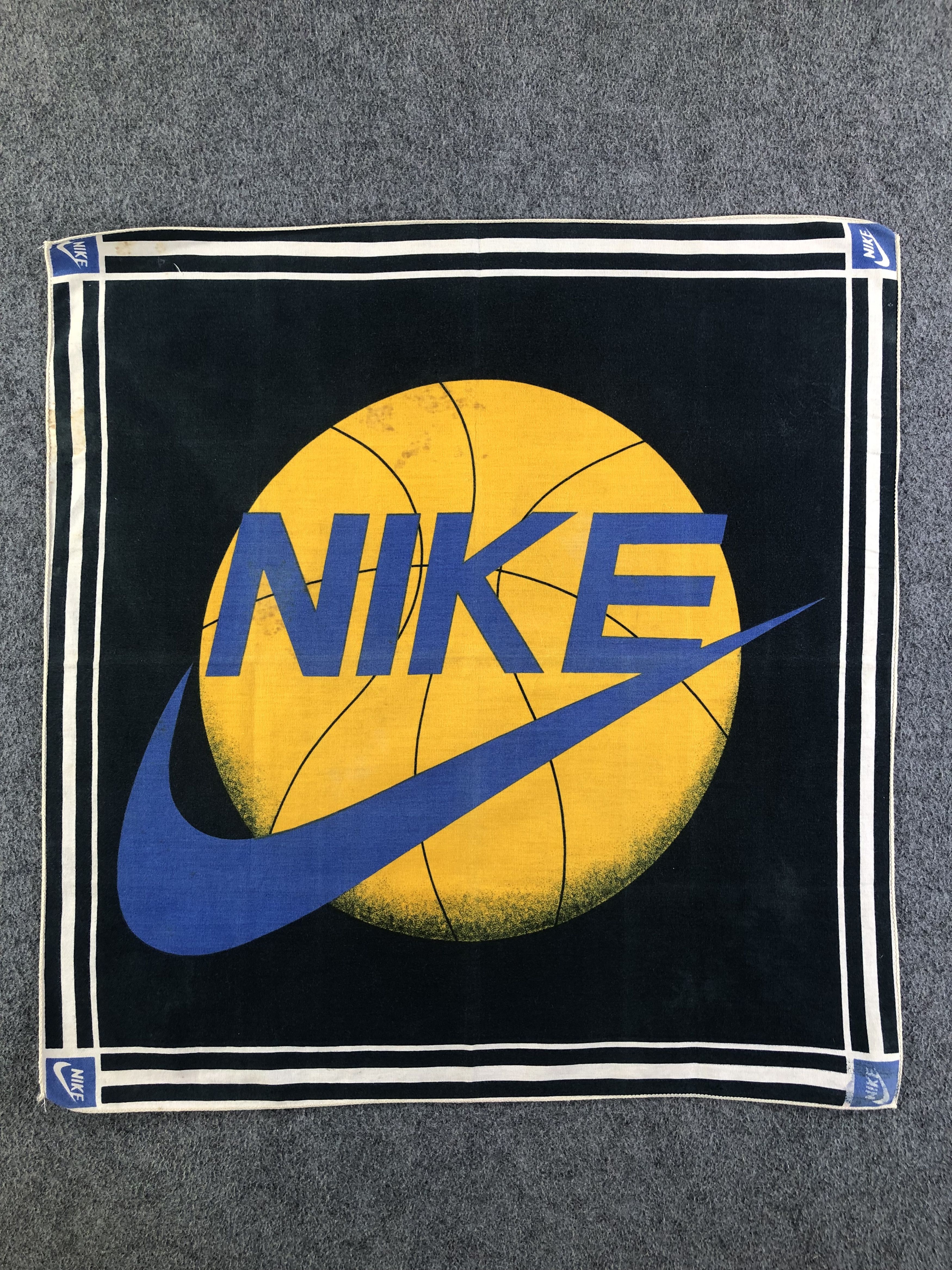 Vintage Nike Swoosh Handkerchief / Bandana / Neckerchief Size ONE SIZE - 3 Thumbnail