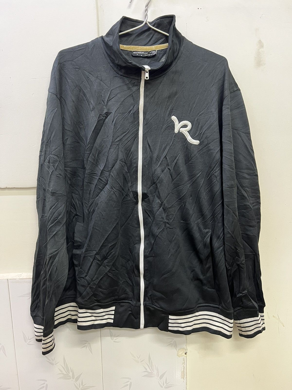 Rocawear Vintage Rocawear Black Zip-Up Jacket – Embroidered Back Logo Size US XL / EU 56 / 4 - 3 Thumbnail