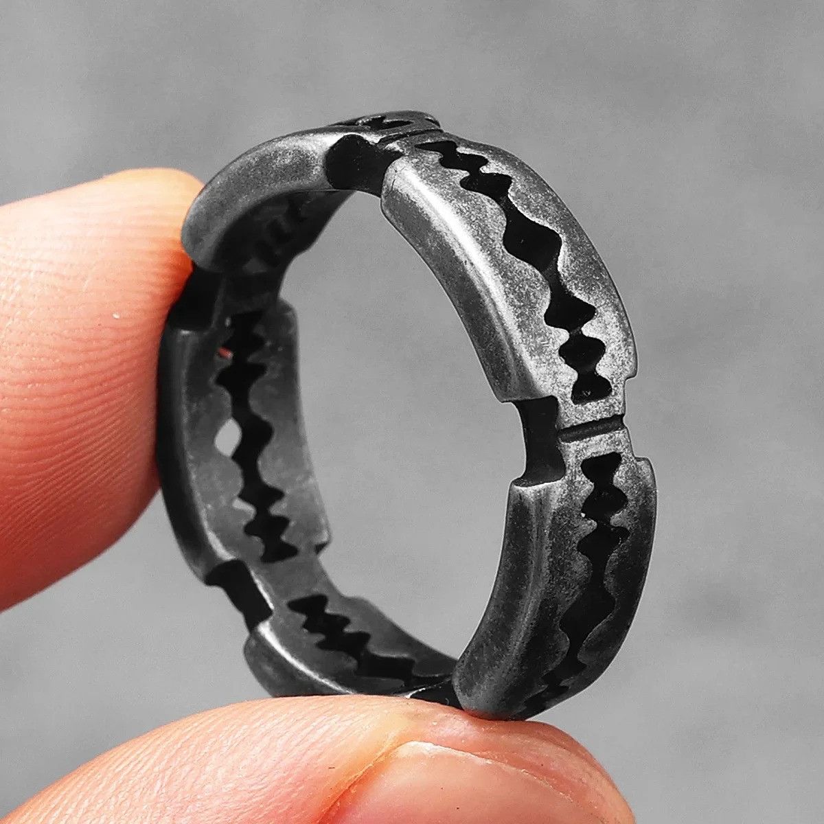 Jewelry Retro Razor Blade Ring Streetwear Jewelry Fashion Gift Size ONE SIZE - 2 Thumbnail