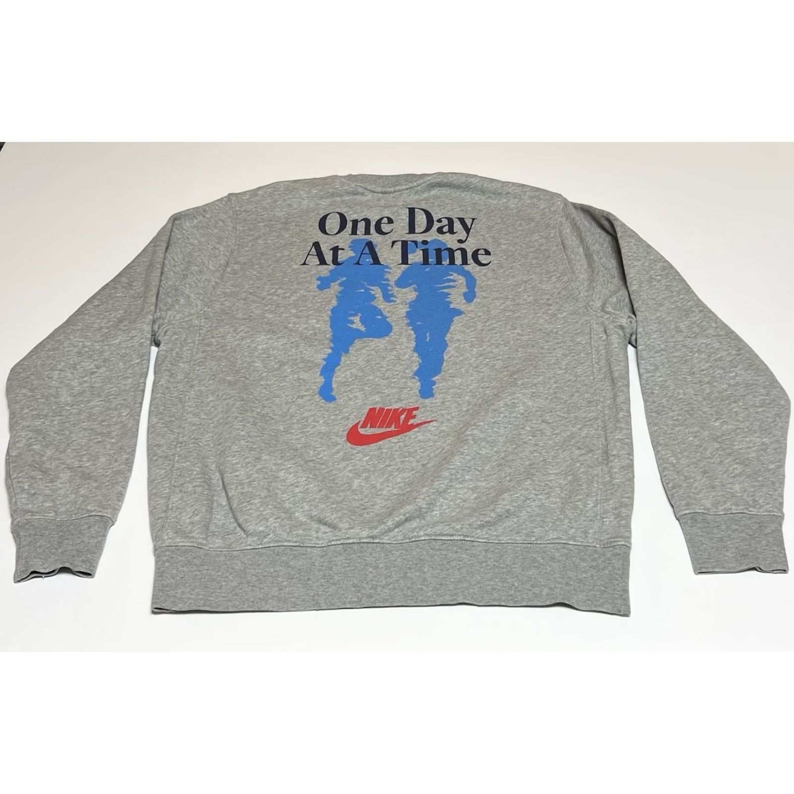 Nike Nike Athletics One Day At A Time Crew Neck Sweatshirt Mens Medium Gray Size US M / EU 48-50 / 2 - 3 Thumbnail