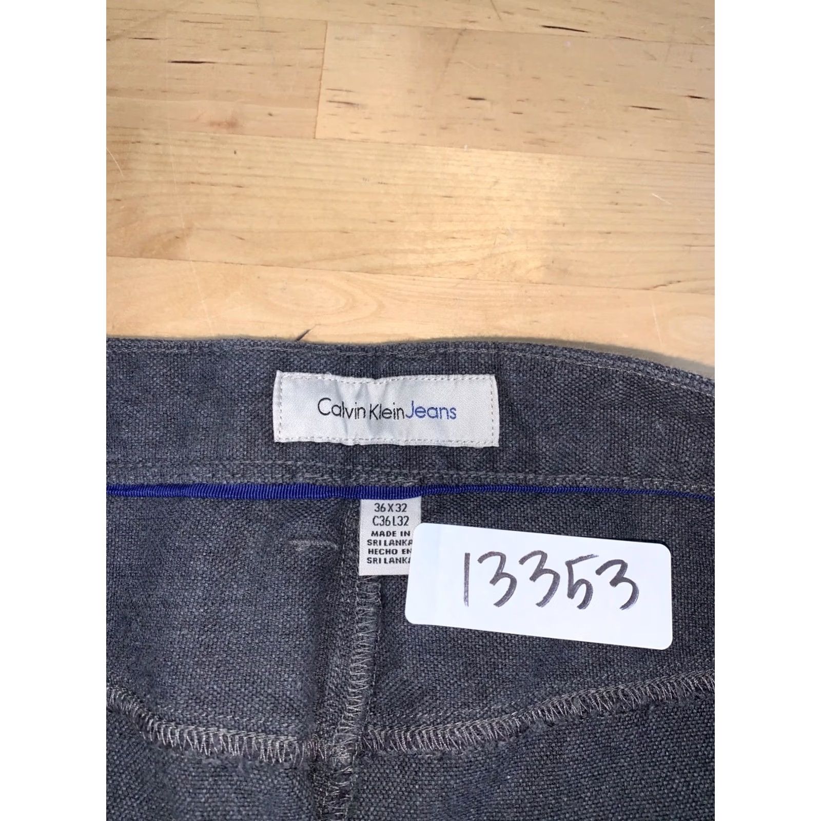 Calvin Klein Calvin Klein Jeans Men 36x30.5/36 Gray Cotton Blend 5-Pocket Straight Zip Solid Logo Casual Denim Size US 36 / EU 52 - 2 Thumbnail