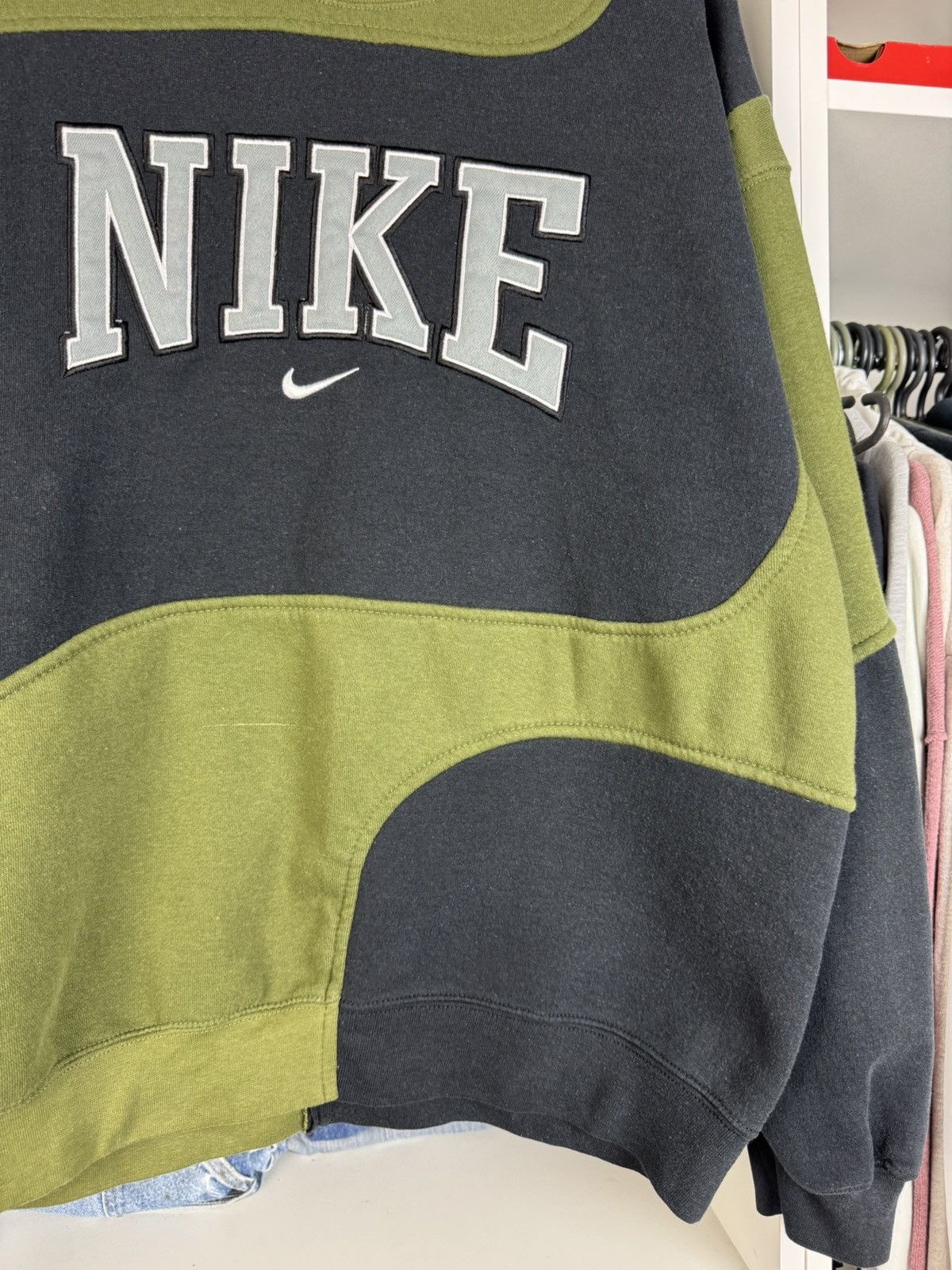 Nike Vintage Nike Reworked Two Tone Sweatshirt White Tag USA Size US L / EU 52-54 / 3 - 11 Thumbnail