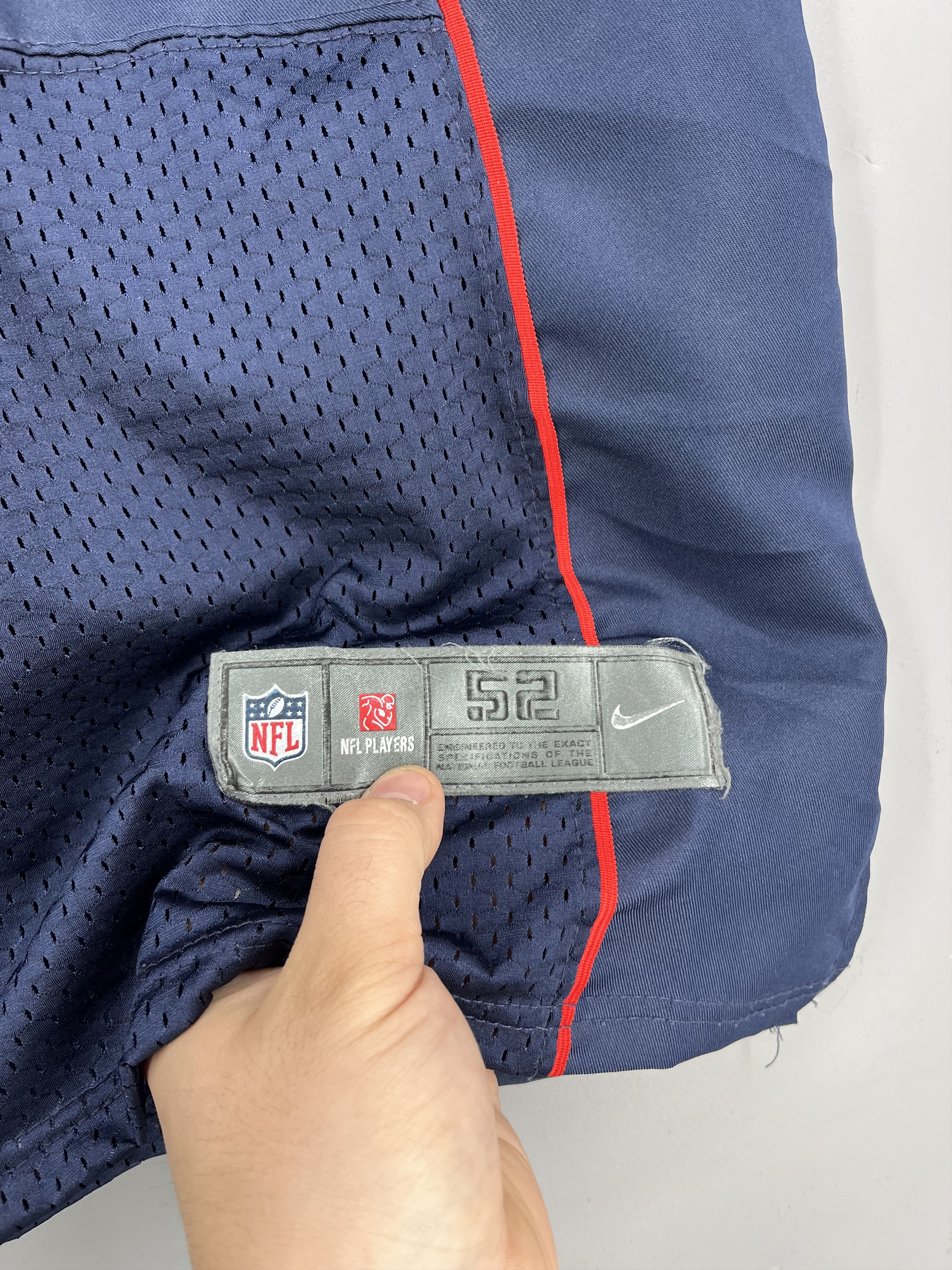 Nike #12 TOM BRADY NIKE NEW ENGLAND PATRIOTS JERSEY Size L Size US L / EU 52-54 / 3 - 9 Thumbnail
