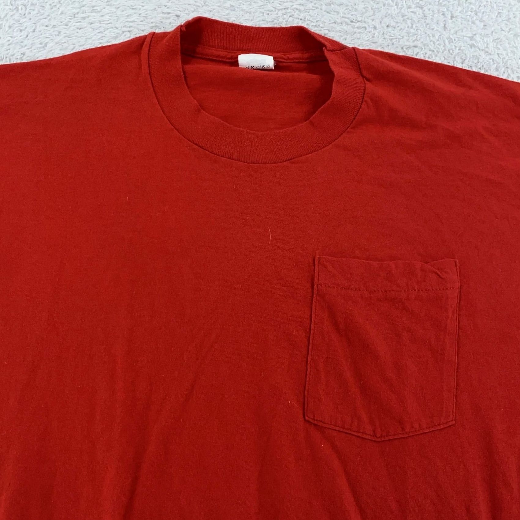 Fruit Of The Loom VINTAGE Fruit of the Loom Shirt Mens Large Red Pocket Tee USA Cotton 90s Size US L / EU 52-54 / 3 - 2 Thumbnail