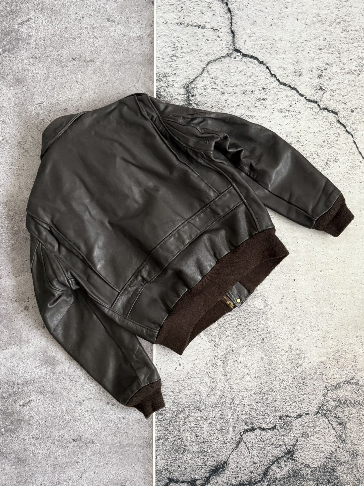Schott Vintage Schott Brown Top-Grain Leather A-2 Bomber Jacket Size US M / EU 48-50 / 2 - 12 Thumbnail