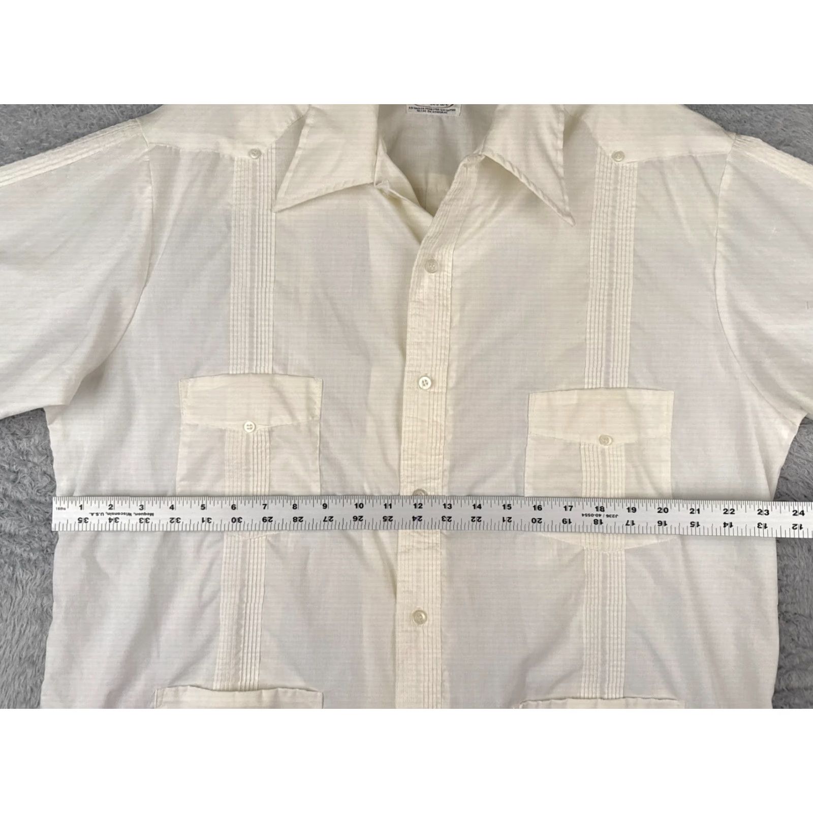Vintage Guayabera Bolivar Shirt Adult 17.5 White Polyester Blend Cotton 4 Pocket Button-Up Short Sleeve Casual Beach Classic Mens Size US XL / EU 56 / 4 - 7 Thumbnail