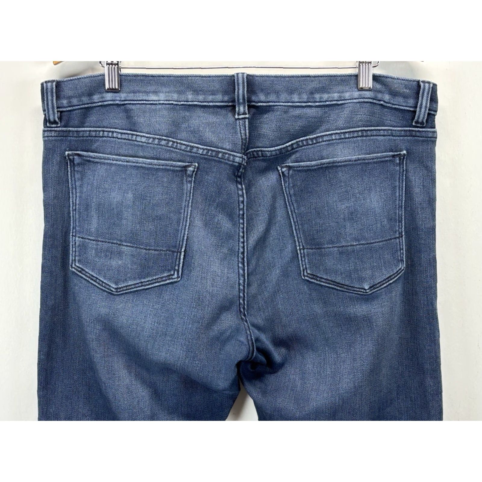 Banana Republic Banana Republic Jeans Men 36x32 Athletic Denim Blue Cotton Stretch 5-Pocket Distressed Knee Mens Size US 36 / EU 52 - 4 Thumbnail