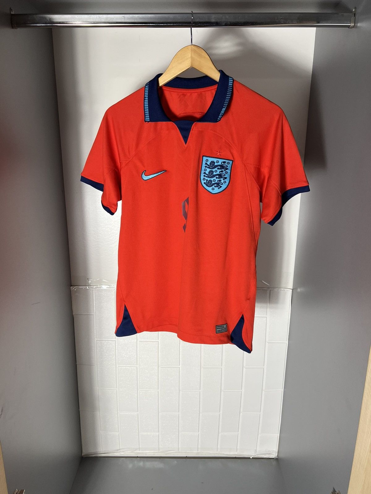 Nike VINTAGE NIKE ENGLAND SOCCER JERSEY RETRO BAYERN BLOKE Y2K Size US S / EU 44-46 / 1 - 3 Thumbnail
