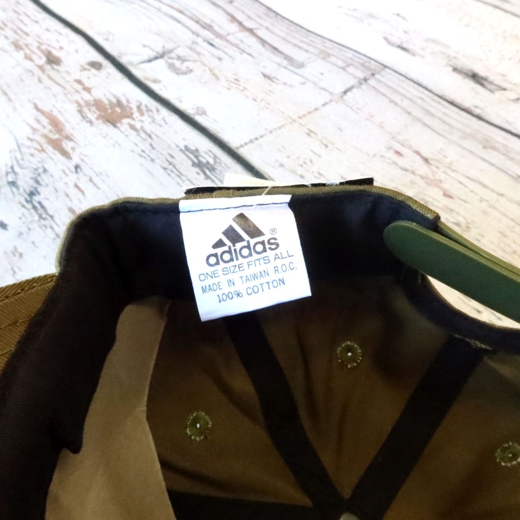 Adidas VINTAGE Adidas Logo Snapback Hat Cap Green Men One Size Adidas Cap Green Deadstock 90s Logo Snapback Hat Men Green Size ONE SIZE - 5 Thumbnail
