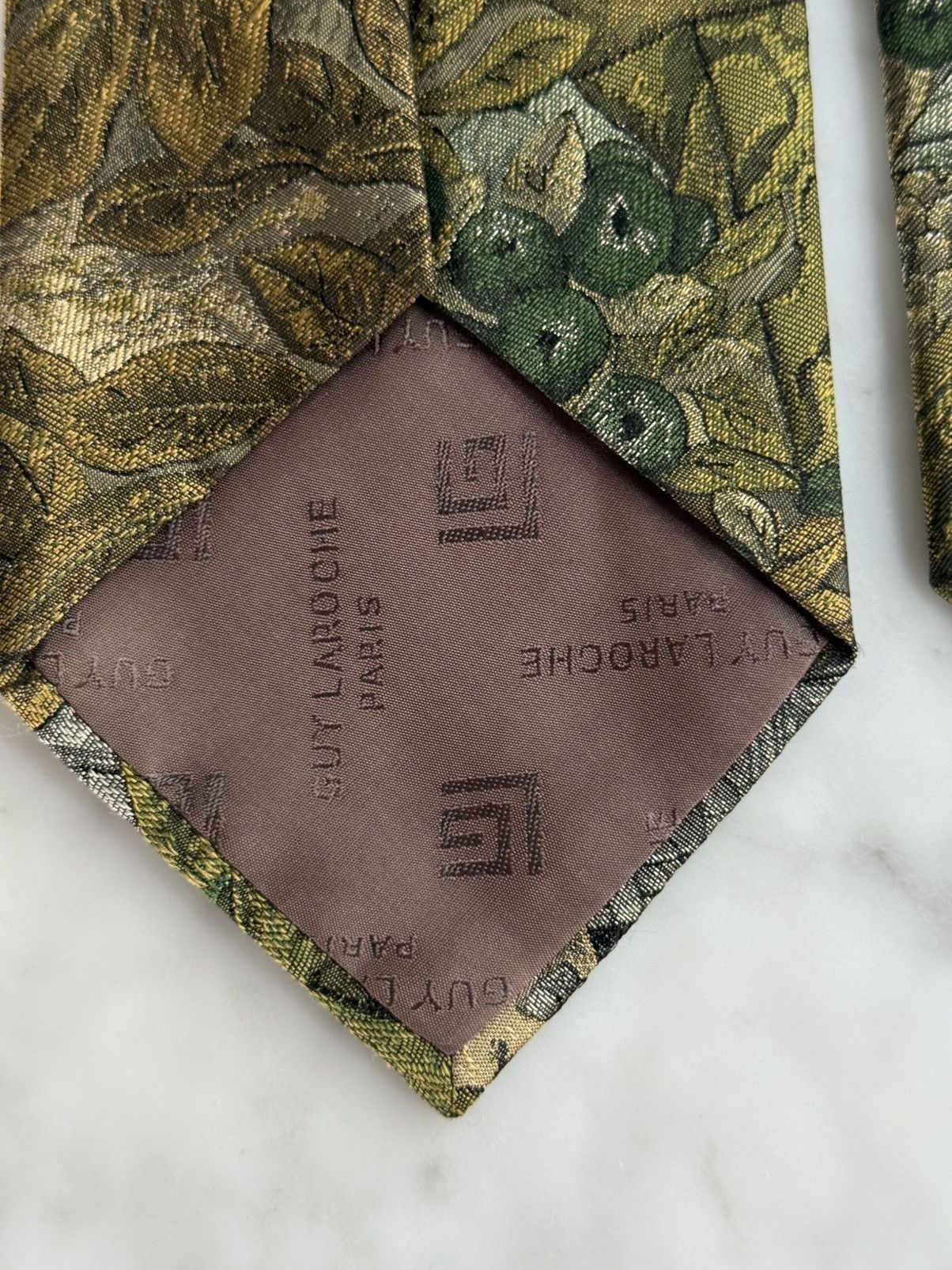 Guy Laroche Guy Laroche Paris Tie Green Gold Neoclassical Ruins 100%Silk Size ONE SIZE - 5 Thumbnail