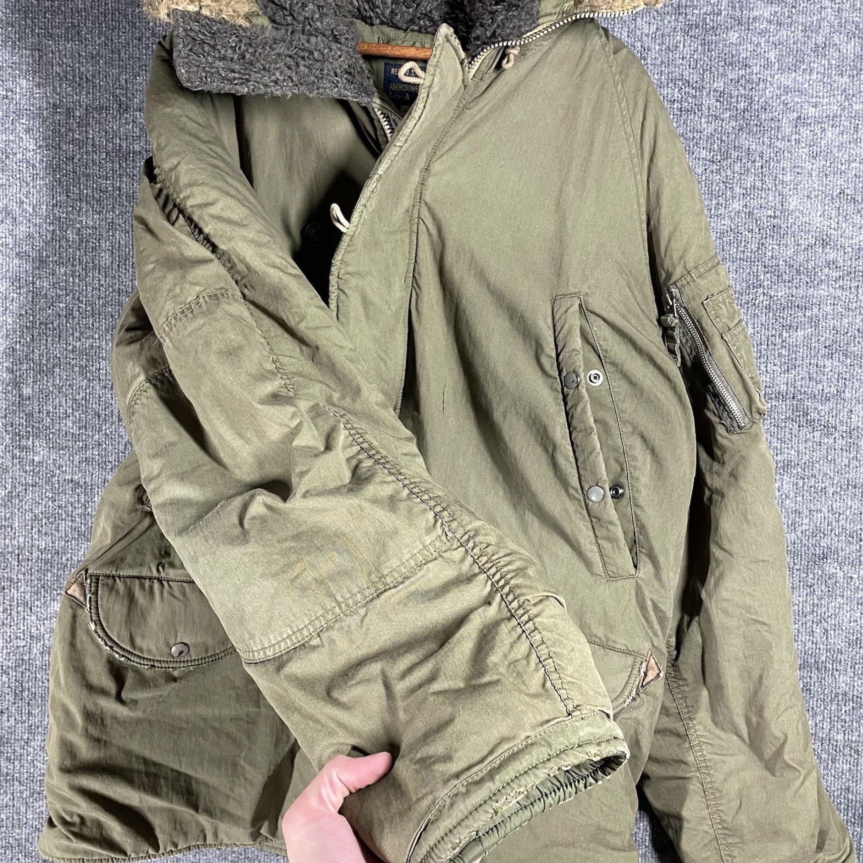 Abercrombie & Fitch VINTAGE Abercrombie & Fitch Parka Jacket Men's L Green Army Military Sherpa Lined Fur Hood Size US L / EU 52-54 / 3 - 5 Thumbnail