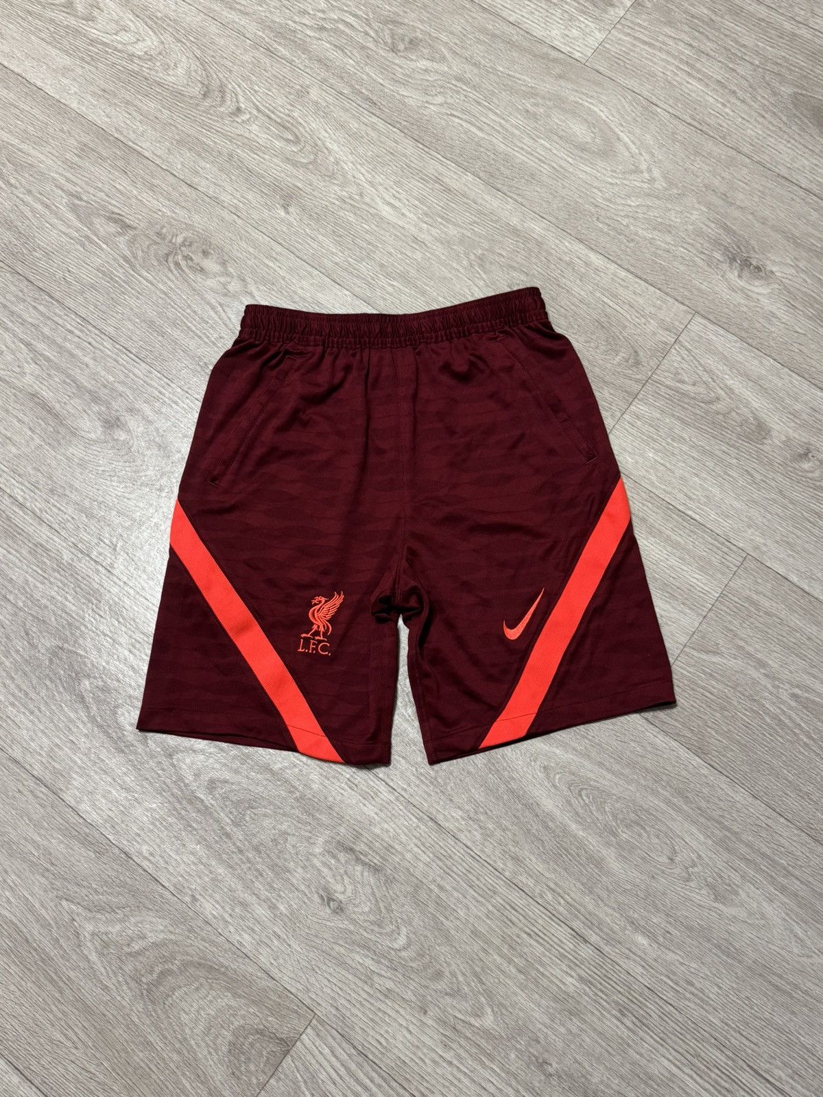 Nike 🔷Nike Liverpool 2021/22 Soccer Shorts🔷 Size US 32 / EU 48 - 1 Thumbnail