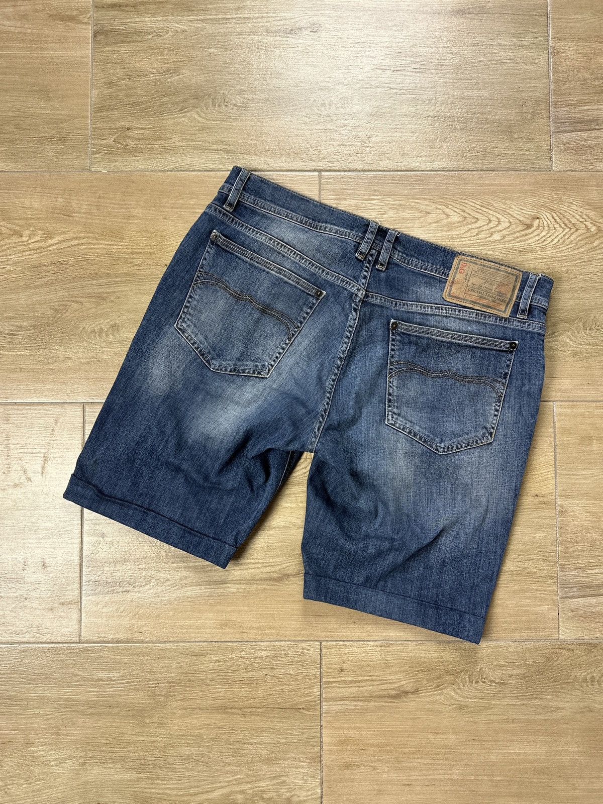 Dolce & Gabbana × Vintage Vintage Y2K Dolce & Gabbana Denim Shorts Size US 34 / EU 50 - 8 Thumbnail