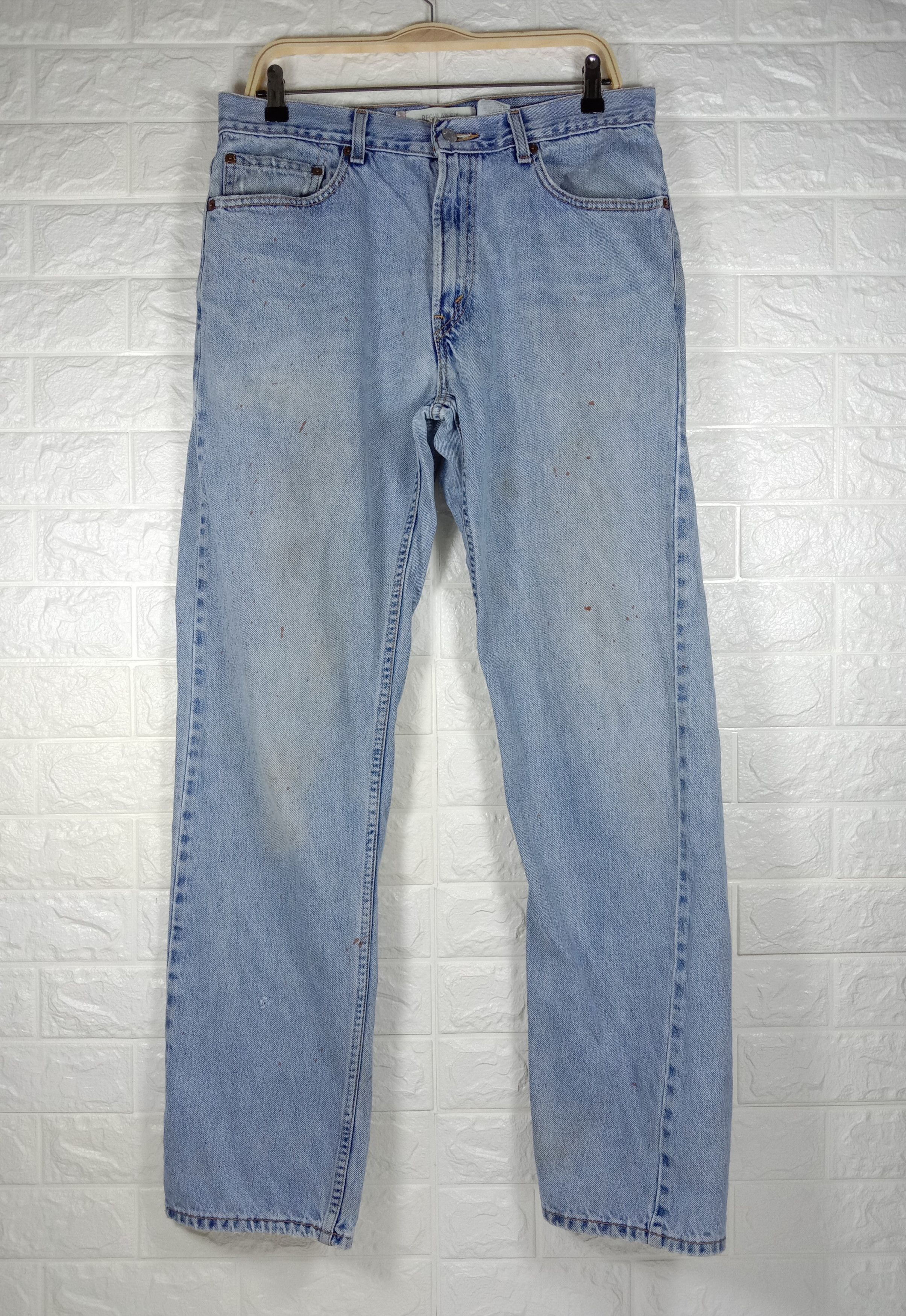 Levi's Vintage Levi's 505 Jeans Light Wash Distressed Denim Size US 33 - 1 Thumbnail