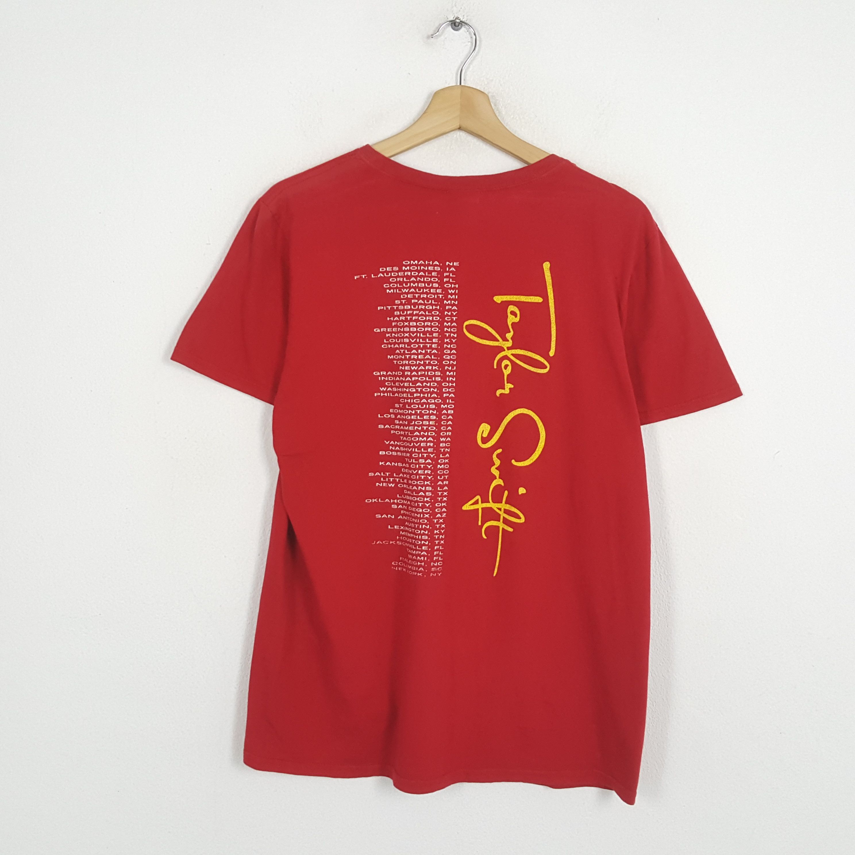 Band Tees × Vintage Vintage TAYLOR SWIFT American Singer Songwriter T-Shirts Size US M / EU 48-50 / 2 - 3 Thumbnail