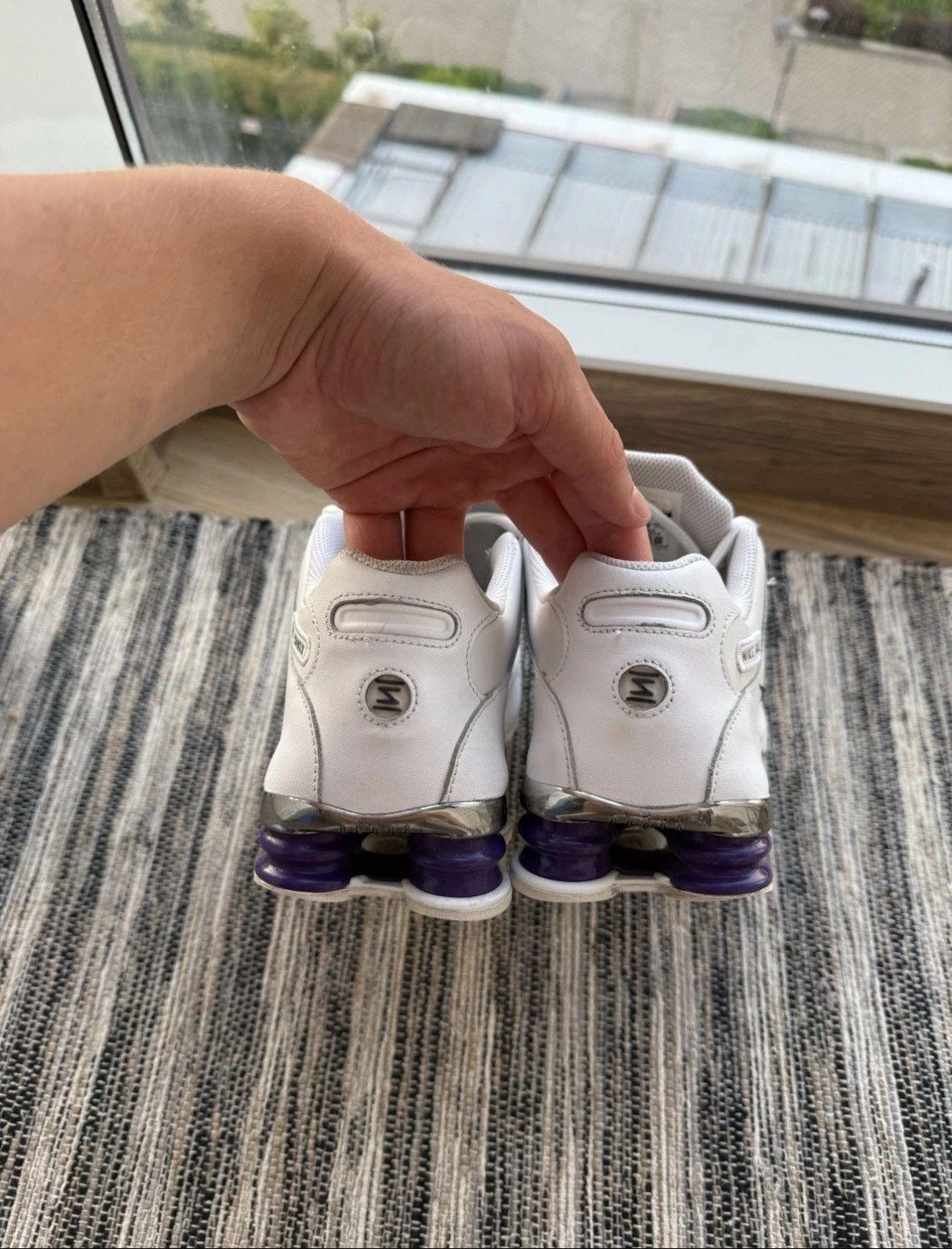 Nike VINTAGE NIKE SHOX SNEAKERS WHITE MENS Y2K DRILL 325200-108 Size US 9.5 / EU 42-43 - 8 Thumbnail
