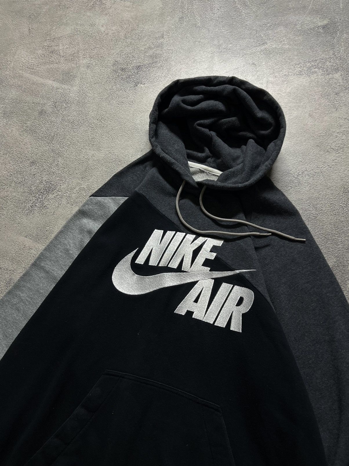Nike × Vintage Vintage Y2k Nike Air 🖤🩶 Spell Out Big Logo Hoodie 00’s Size US XL / EU 56 / 4 - 5 Thumbnail