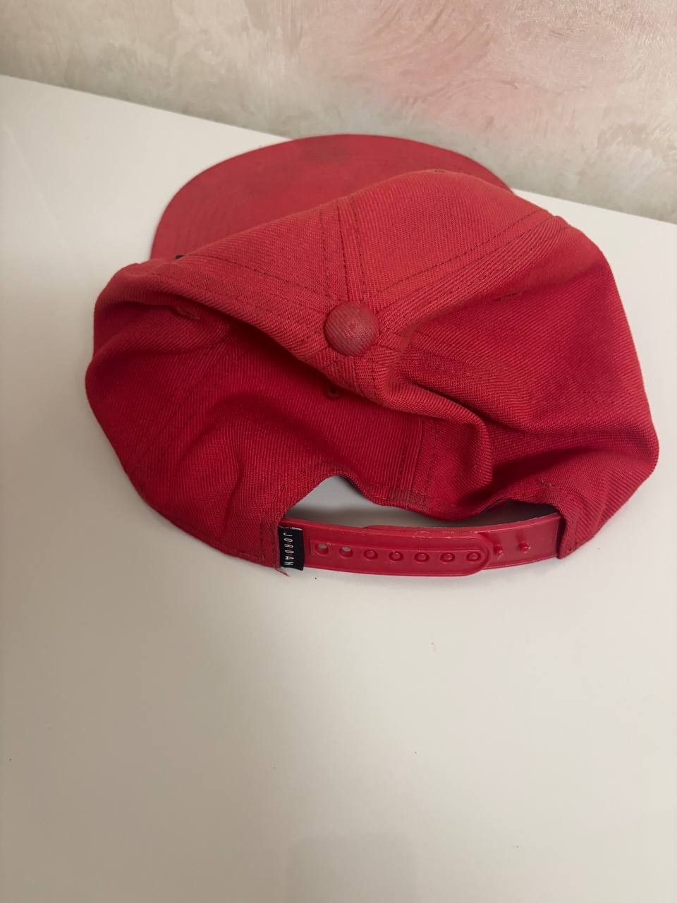 Jordan Brand Nike AIR Jordan Cap Red straight peak cap, one size Size ONE SIZE - 4 Thumbnail