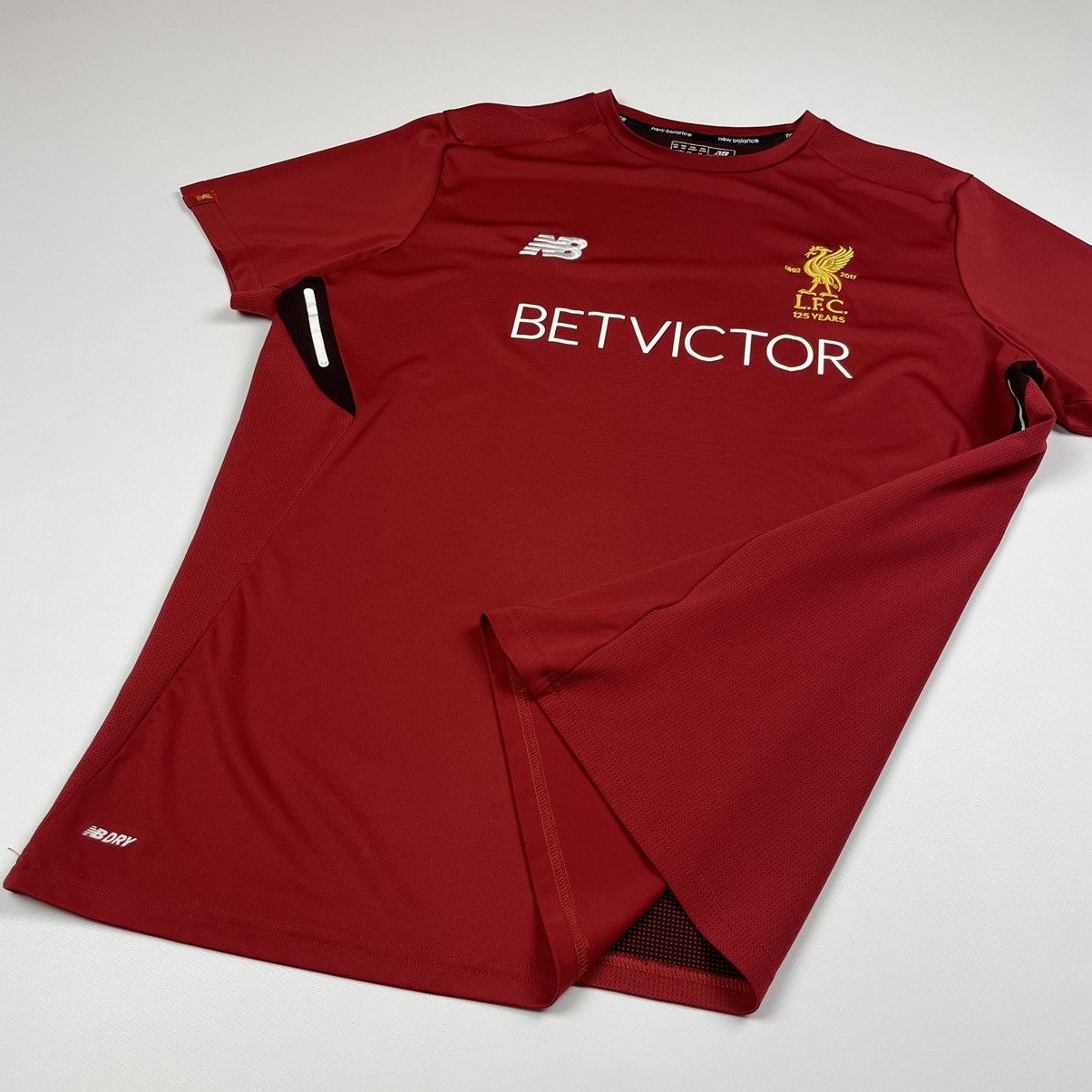 New Balance New balance Liverpool FC 17/18 Soccer Jersey Size US XXL / EU 58 / 5 - 6 Thumbnail