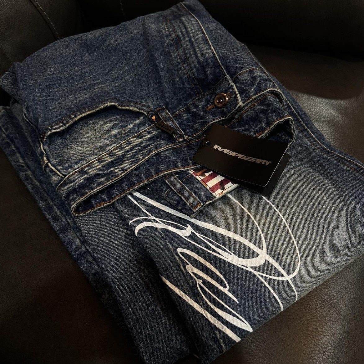 The GV Gallery MILEY CYRUS DENIM Size US 34 / EU 50 - 1 Thumbnail